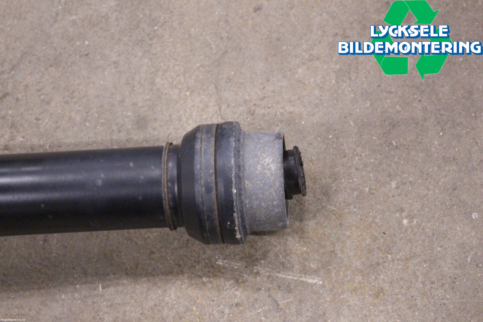 Audi A4 12-15 Mellanaxel Komp