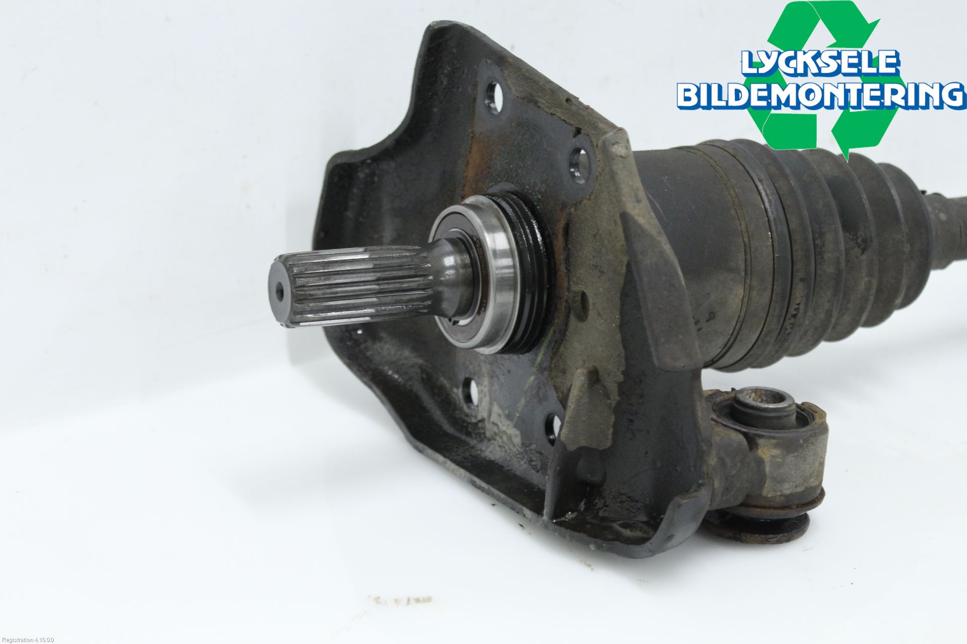 Isuzu D-MAX Drivaxel Fram Höger