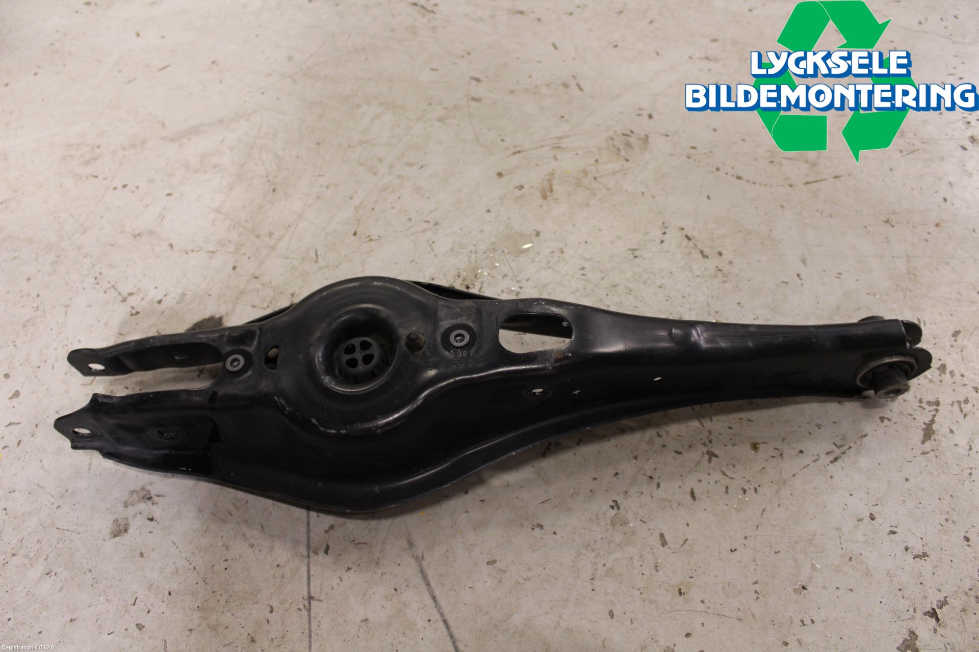 Volkswagen VW TIGUAN 16-24 Bärarm Bak Höger