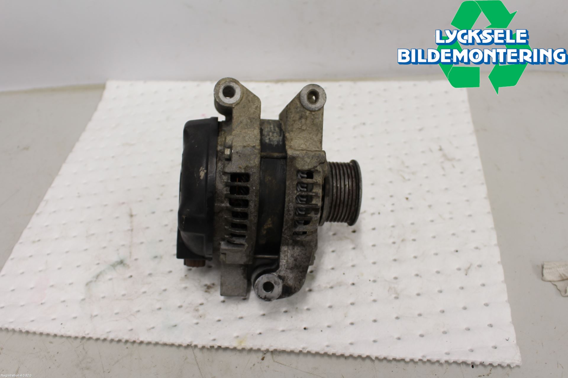 Toyota AVENSIS 09-15 Generator