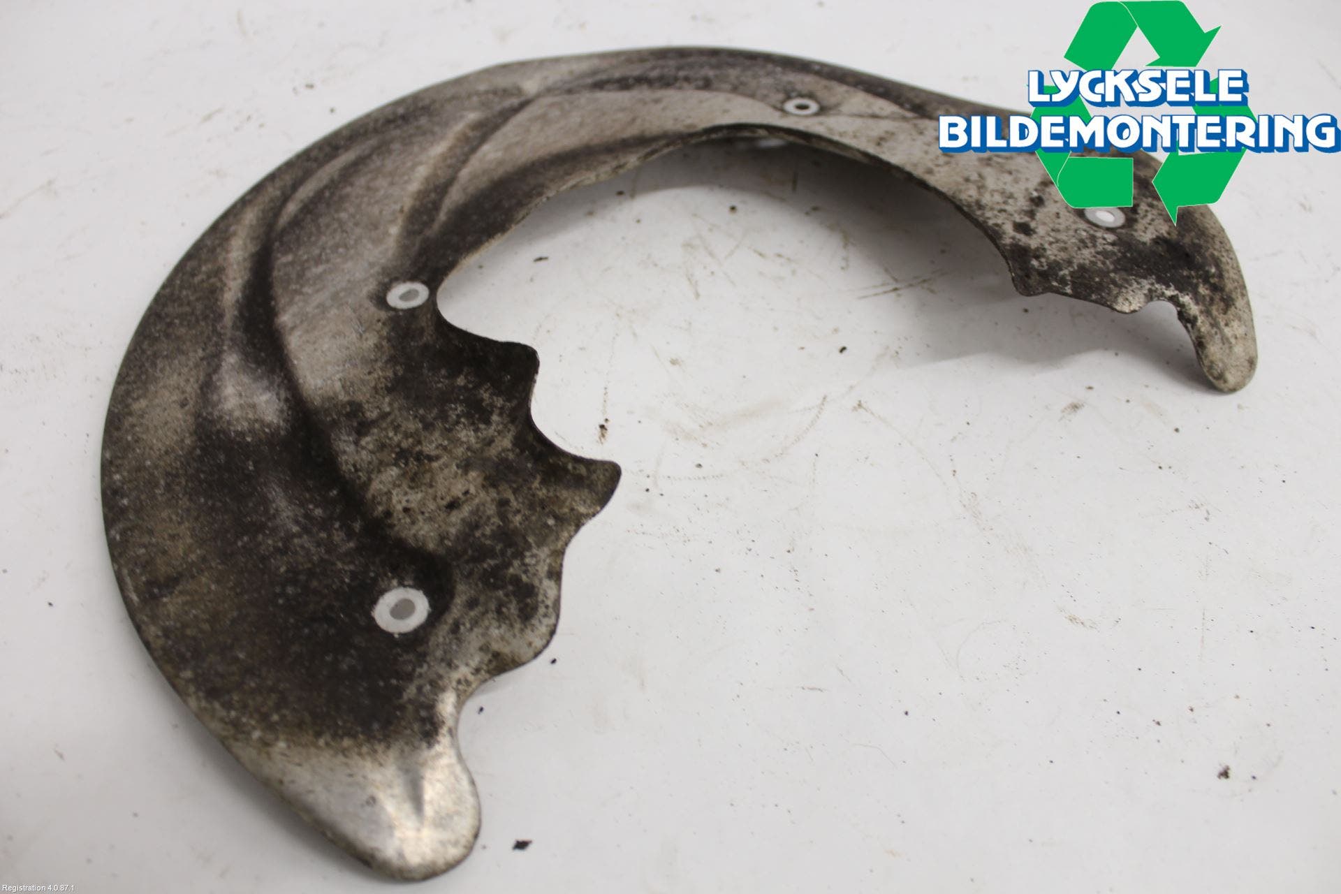 Audi A6 F2/C8 19- Bromssköld Fram