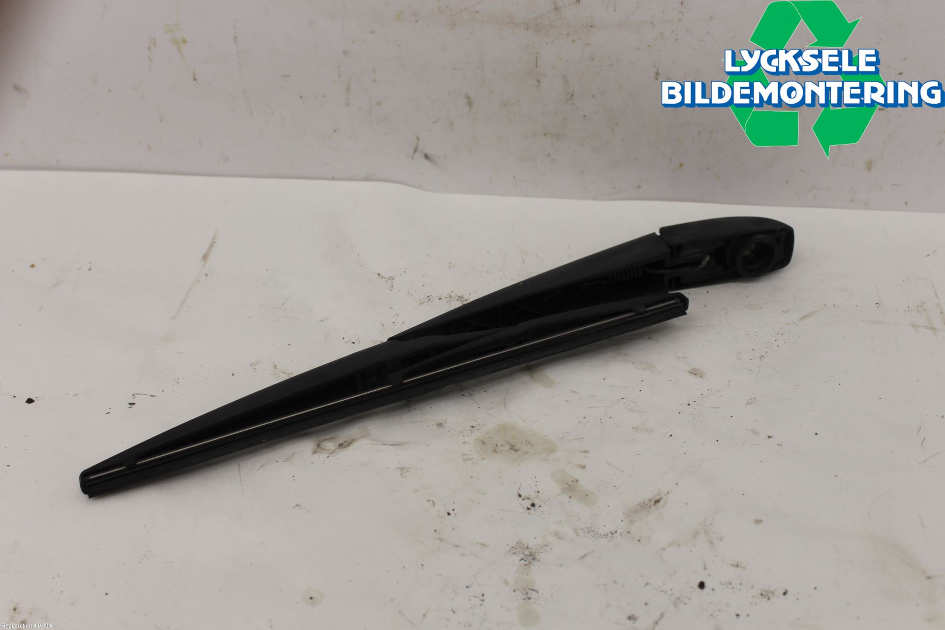 Toyota RAV4 19- Torkararm-Bakruta