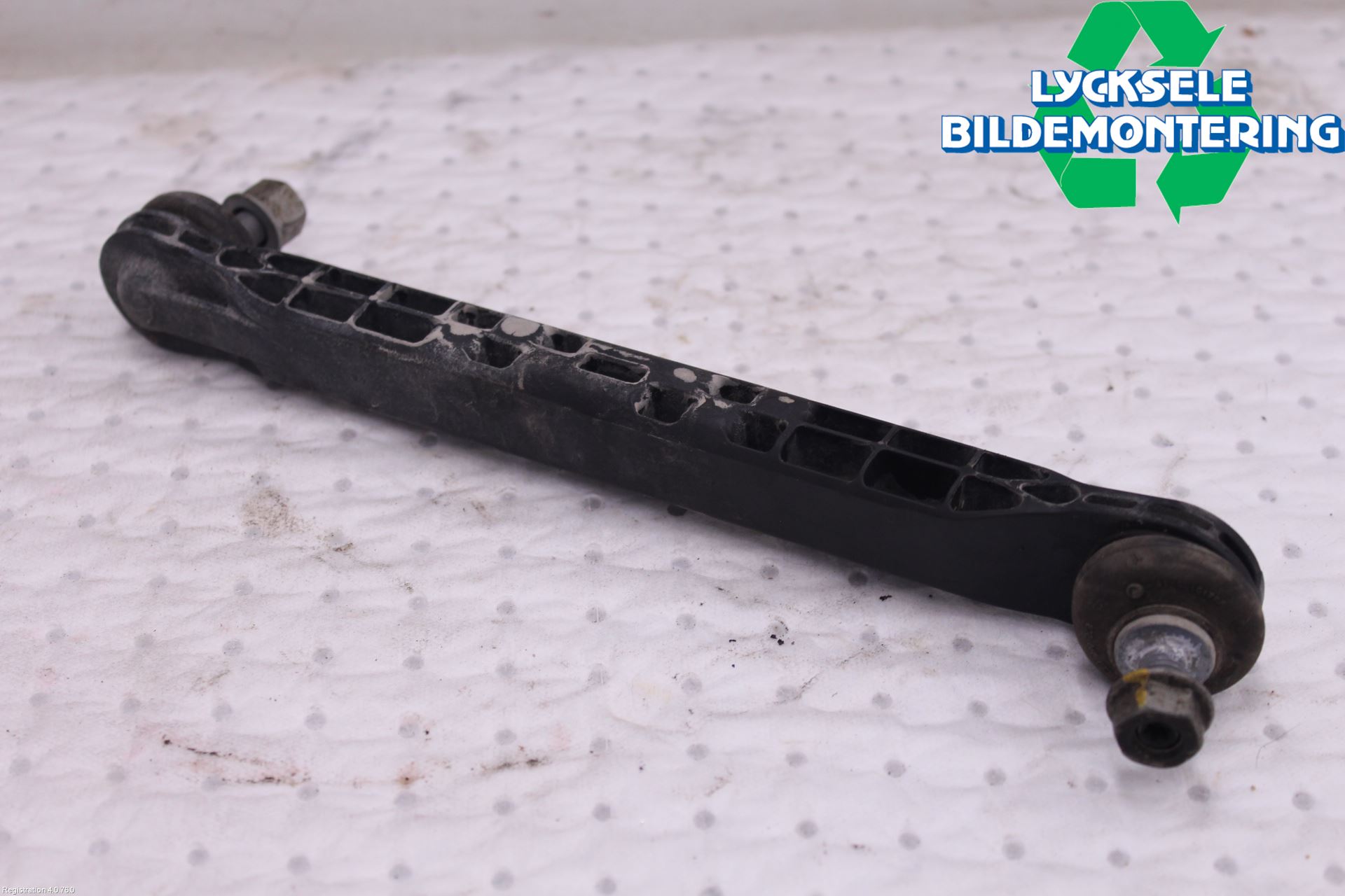 Skoda SCALA 19- Krängningshämmarstag Fram