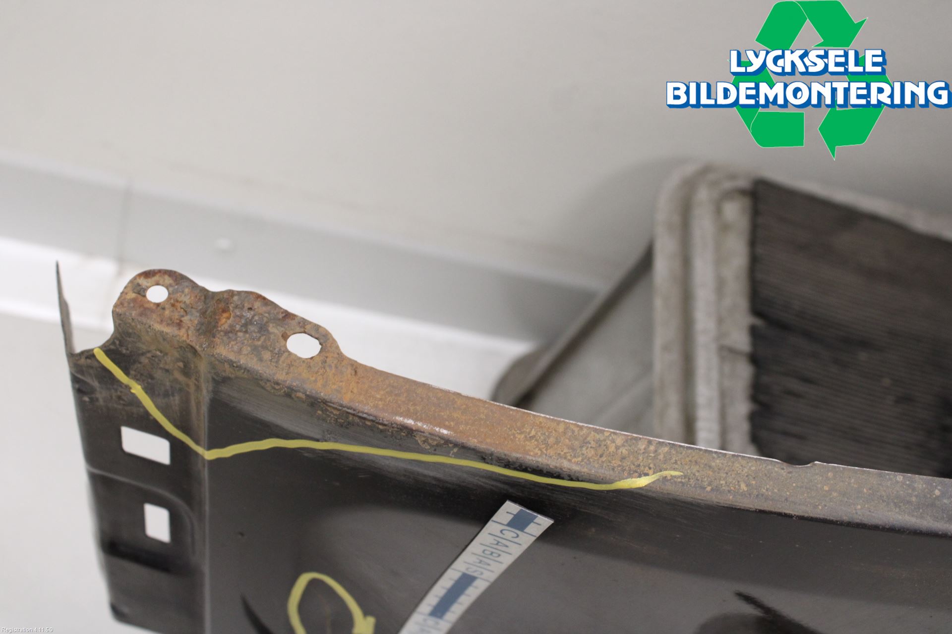 Lancia THEMA Skärm Fram Vänster