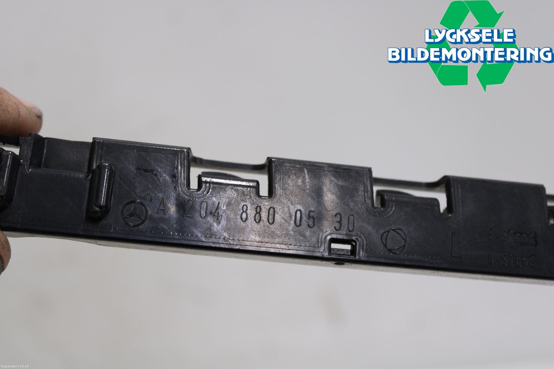 Mercedes-Benz MB C-KLASS (W204) 07-15 Stötfångarfäste Bak Vä