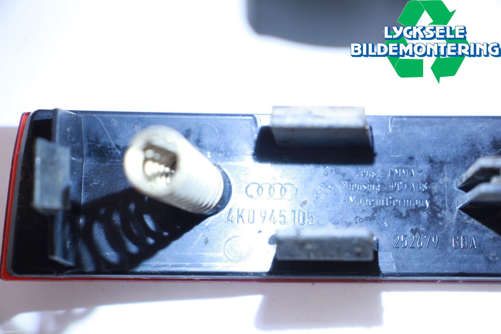 Audi A6 F2/C8 19- Dimljus/Reflex Bak