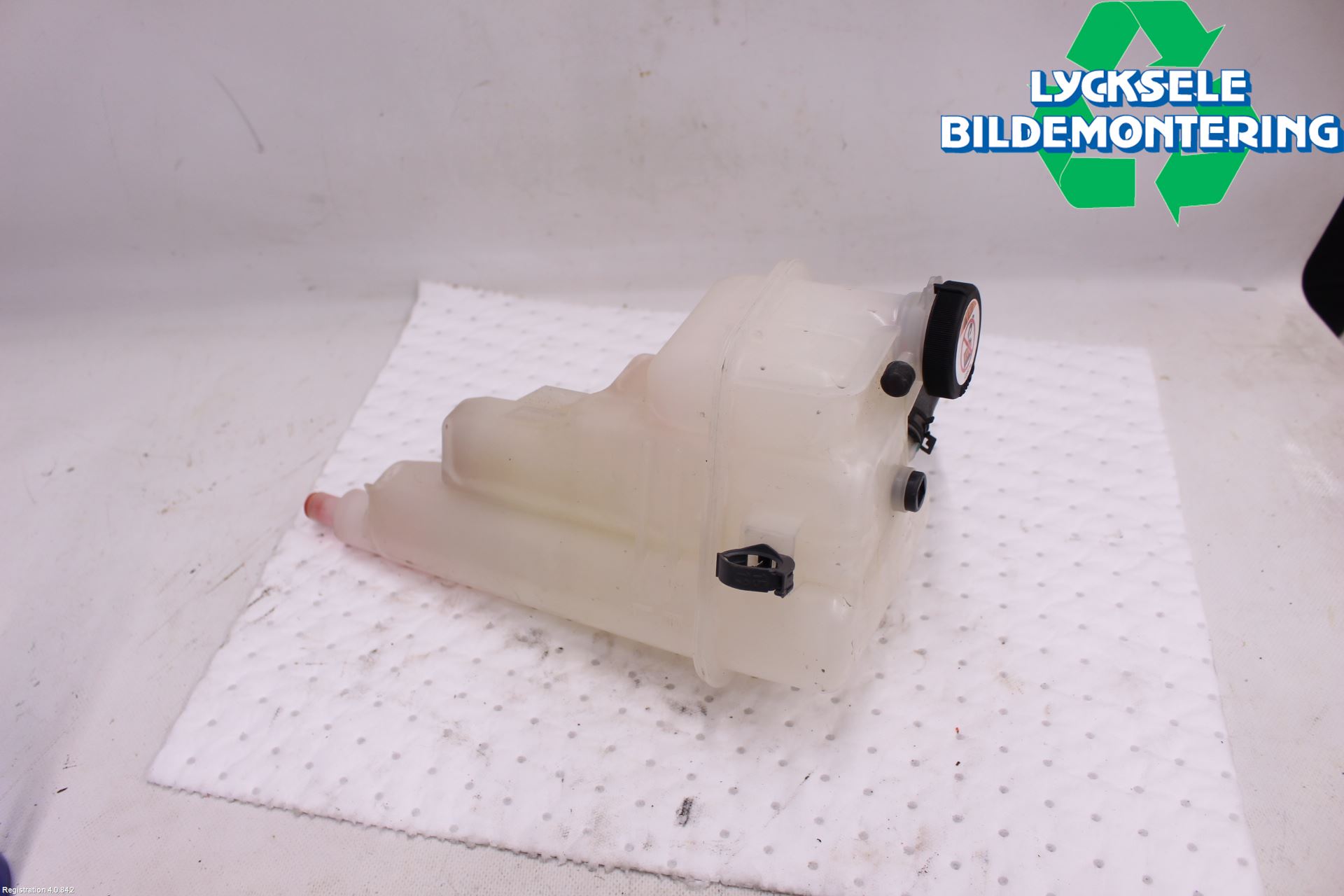 Toyota HILUX 16- Expansionstank