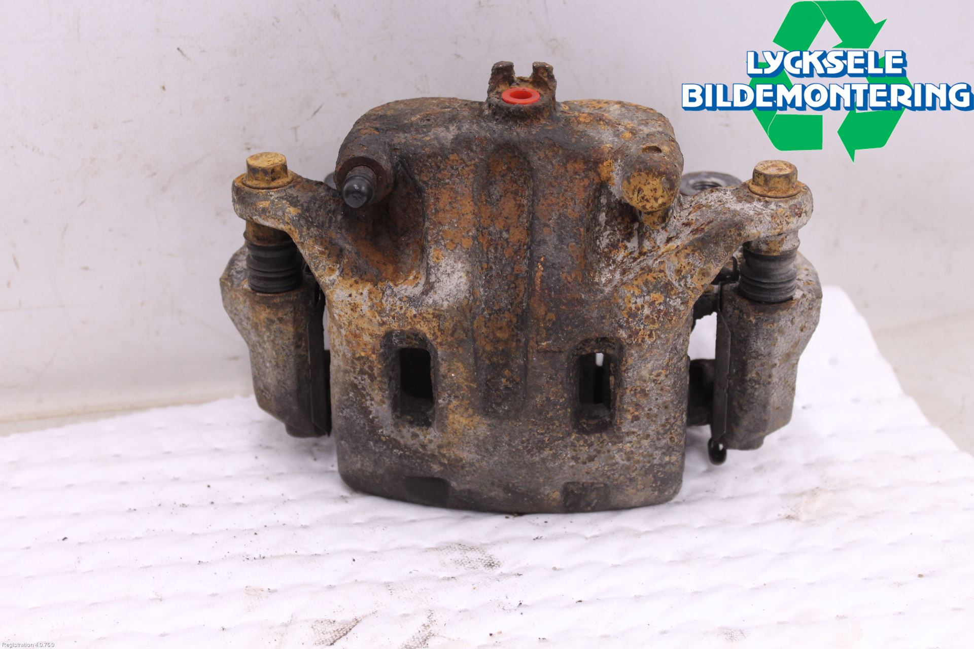 Nissan NAVARA 05-16 Bromsok Fram Vänster