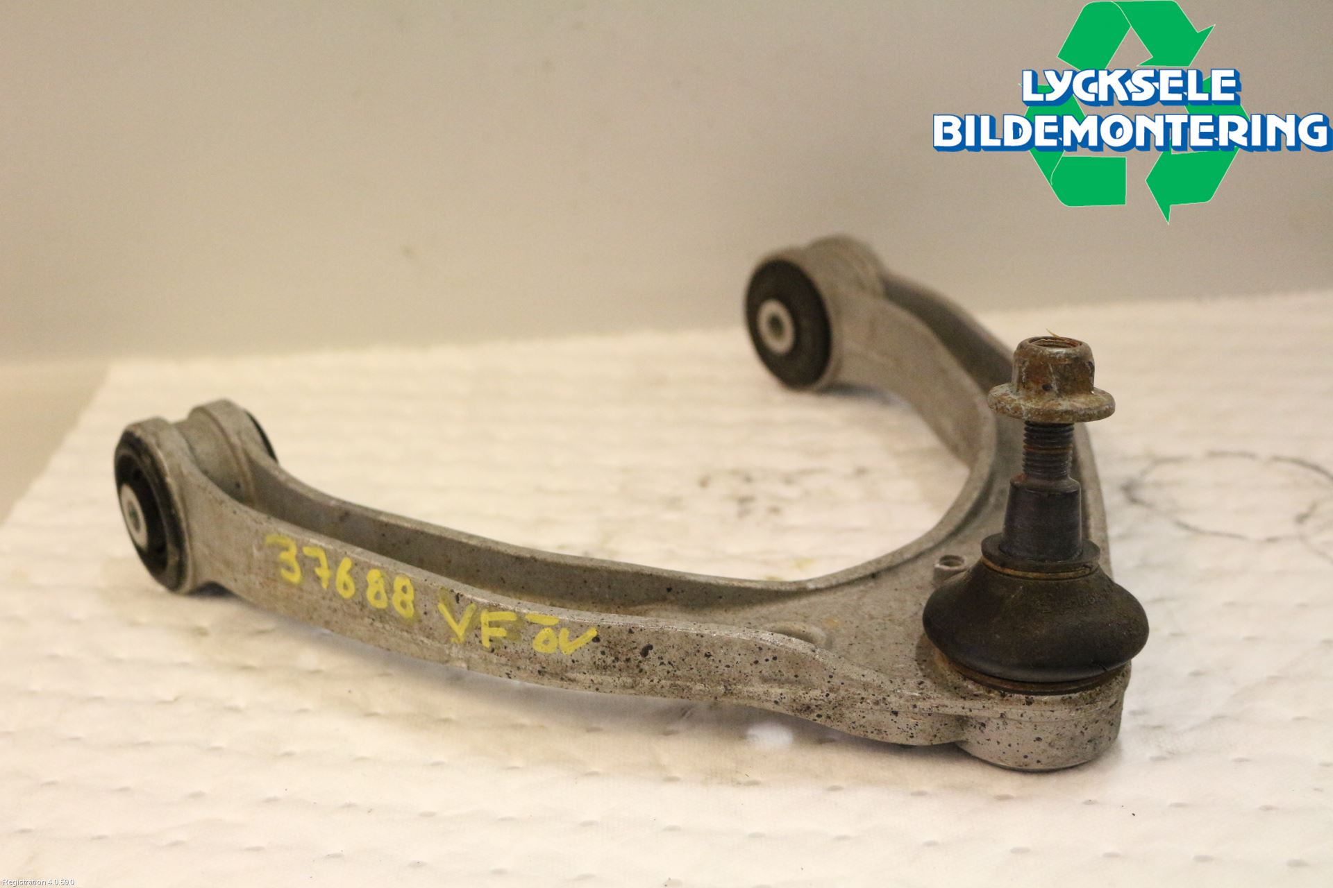 Audi Q7/SQ7 Bärarm Fram Övre Vä