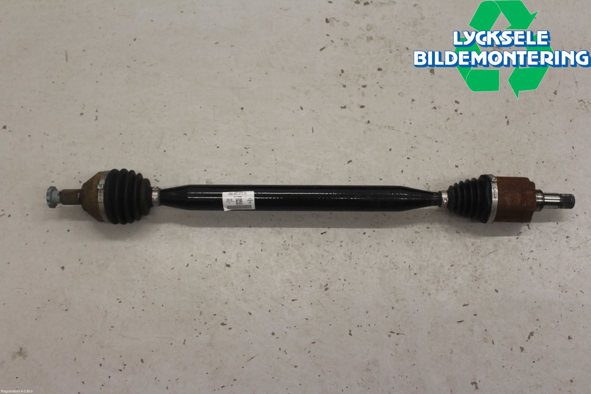 Volkswagen VW T-CROSS 19- Drivaxel Fram Höger