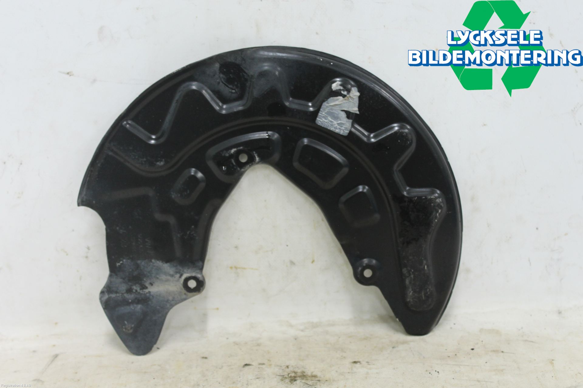 Volkswagen VW T-ROC 18- Bromssköld Fram