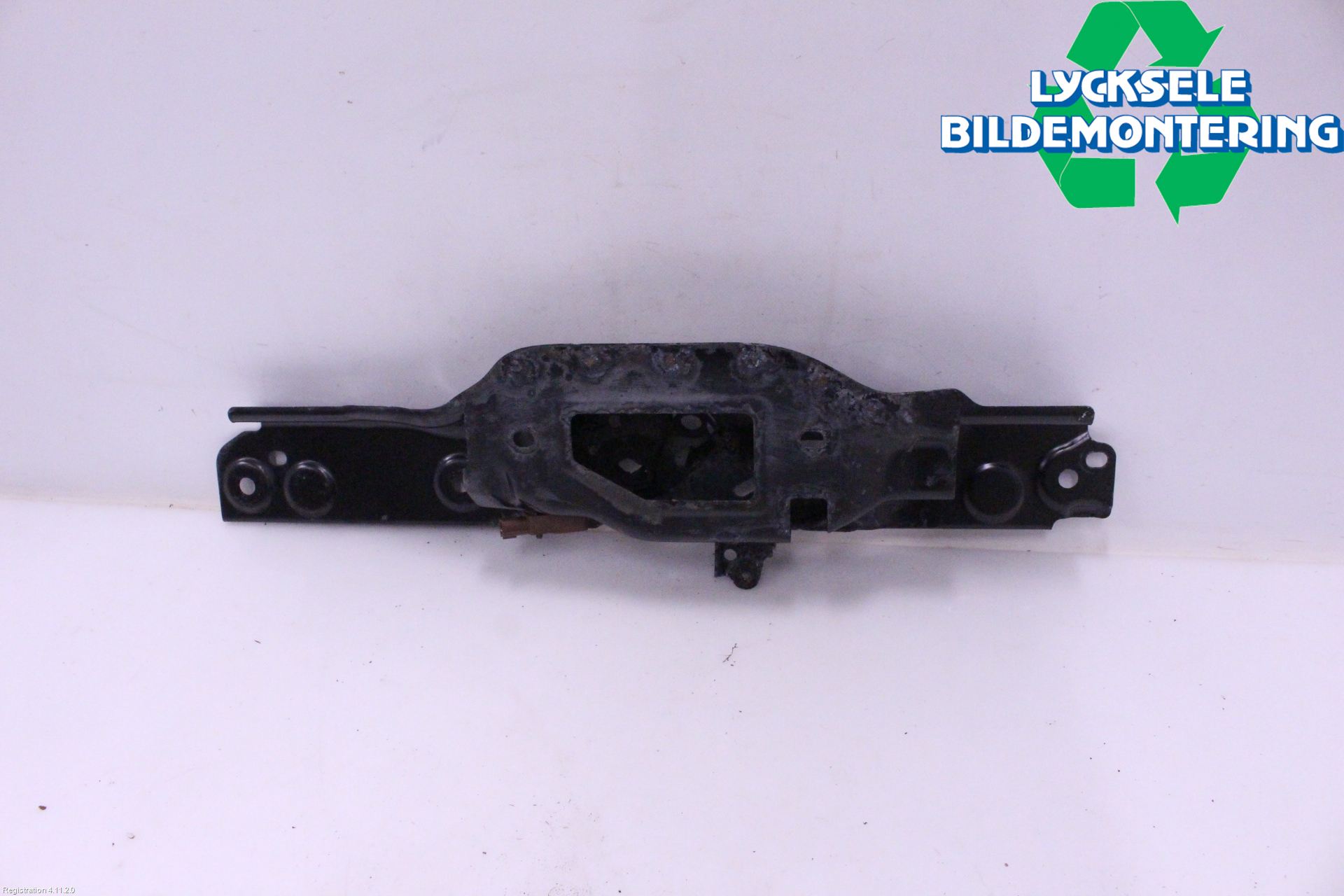 Opel CORSA E 15-19 Front Huvlåsplåt-Balk