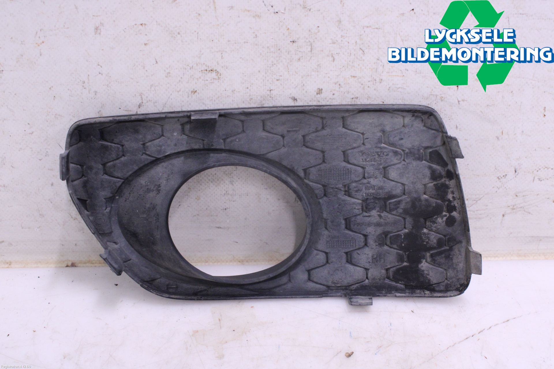 Volvo XC70 08-13 Dimljussarg Fram