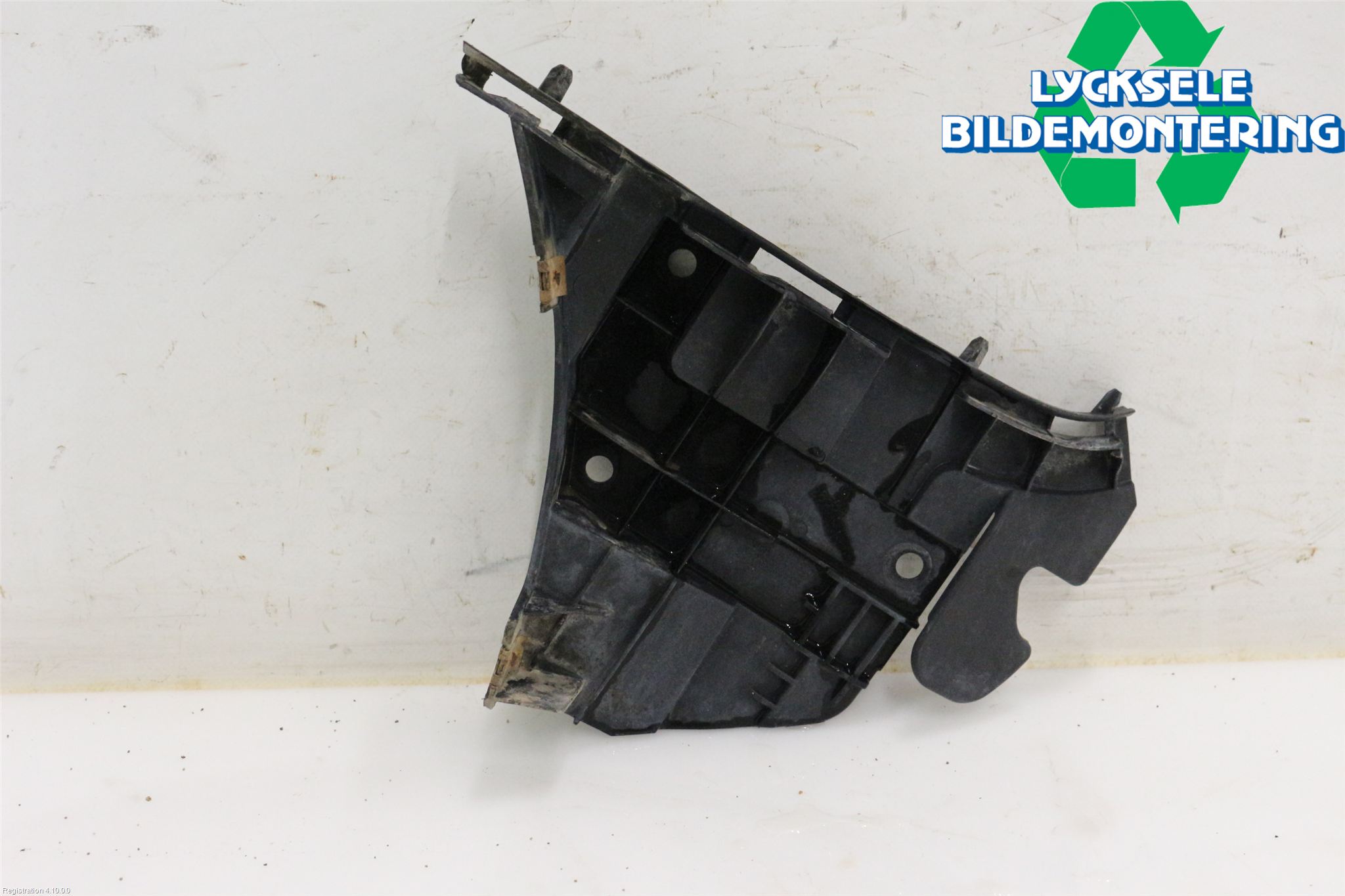 Volvo V70 08-13 Stötfångarfäste Fram Hö