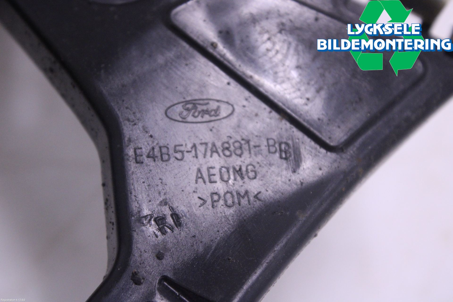 Ford KA+ 16-20 Stötfångarfäste Bak Hö