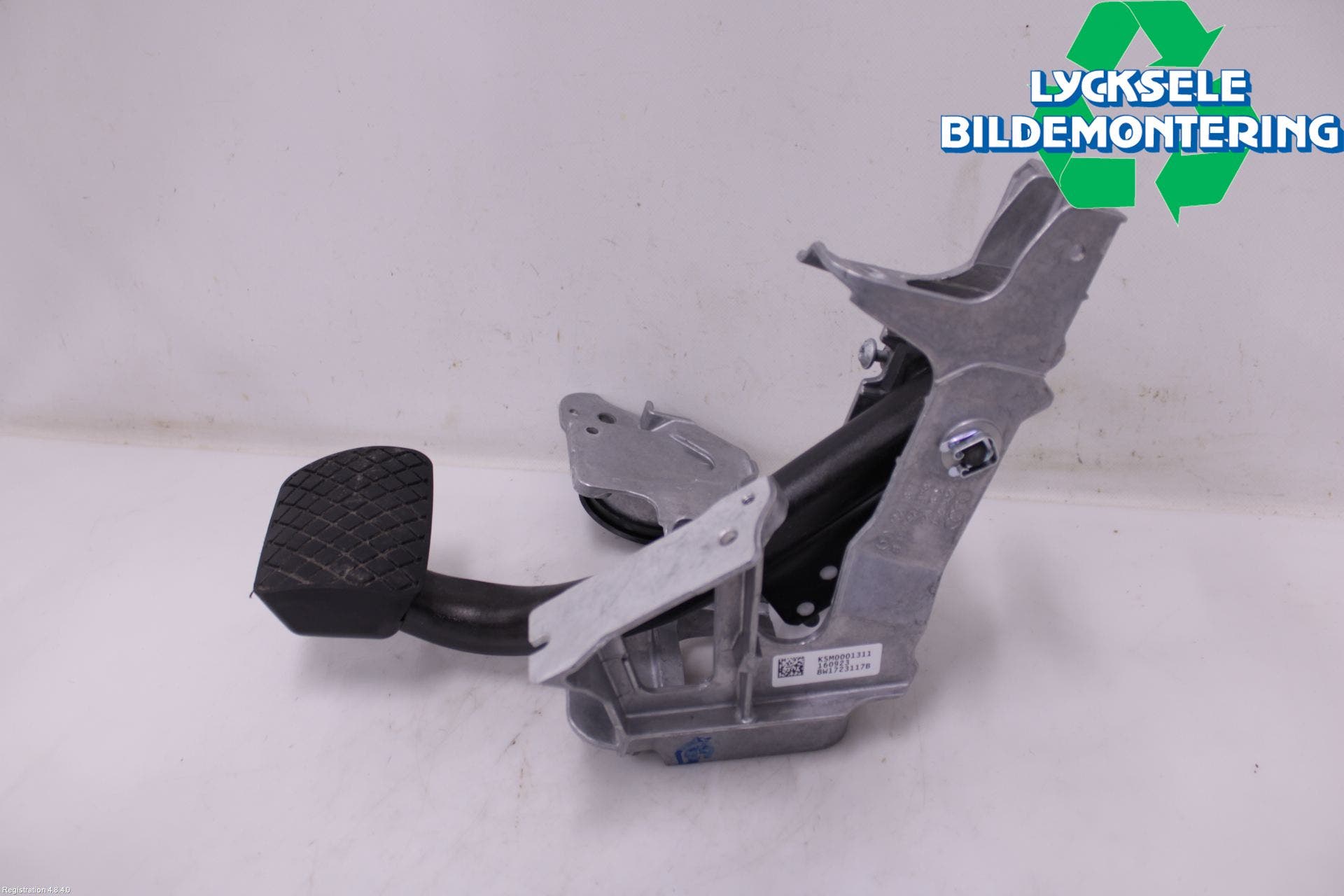 Audi A4/S4 B9 20- Bromspedal