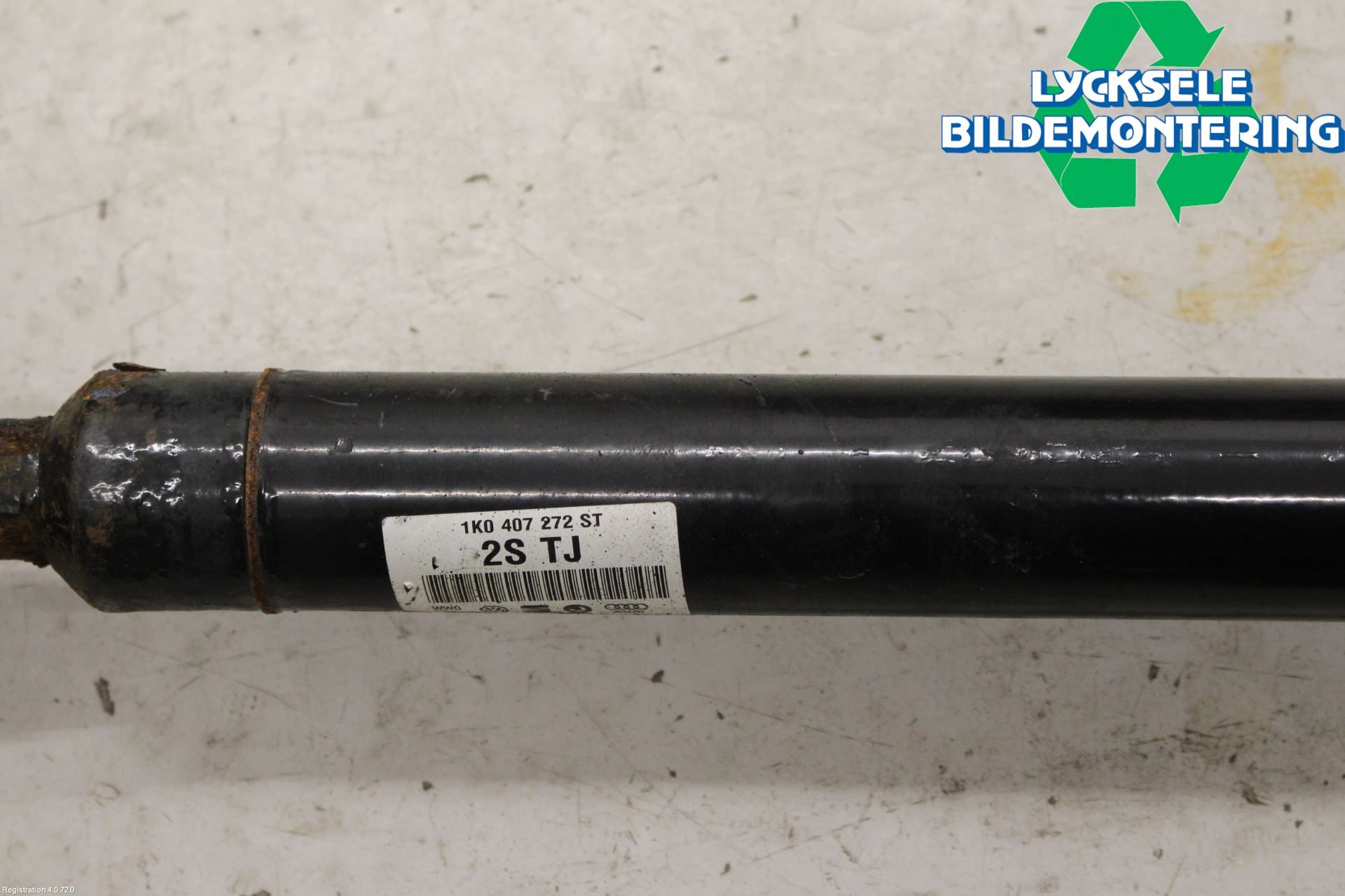 Volkswagen VW TOURAN 10-15 Drivaxel Fram Höger