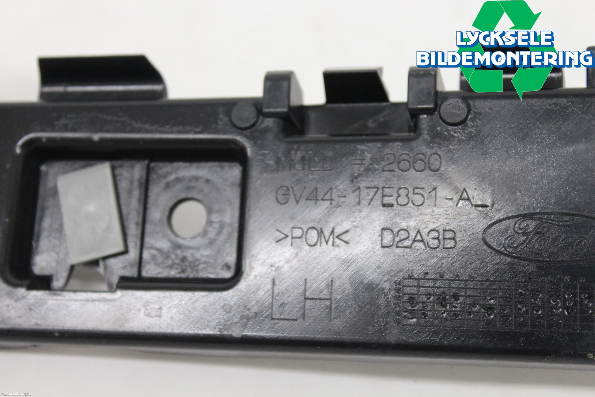 Ford KUGA 17-19 Stötfångarfäste Bak Vä