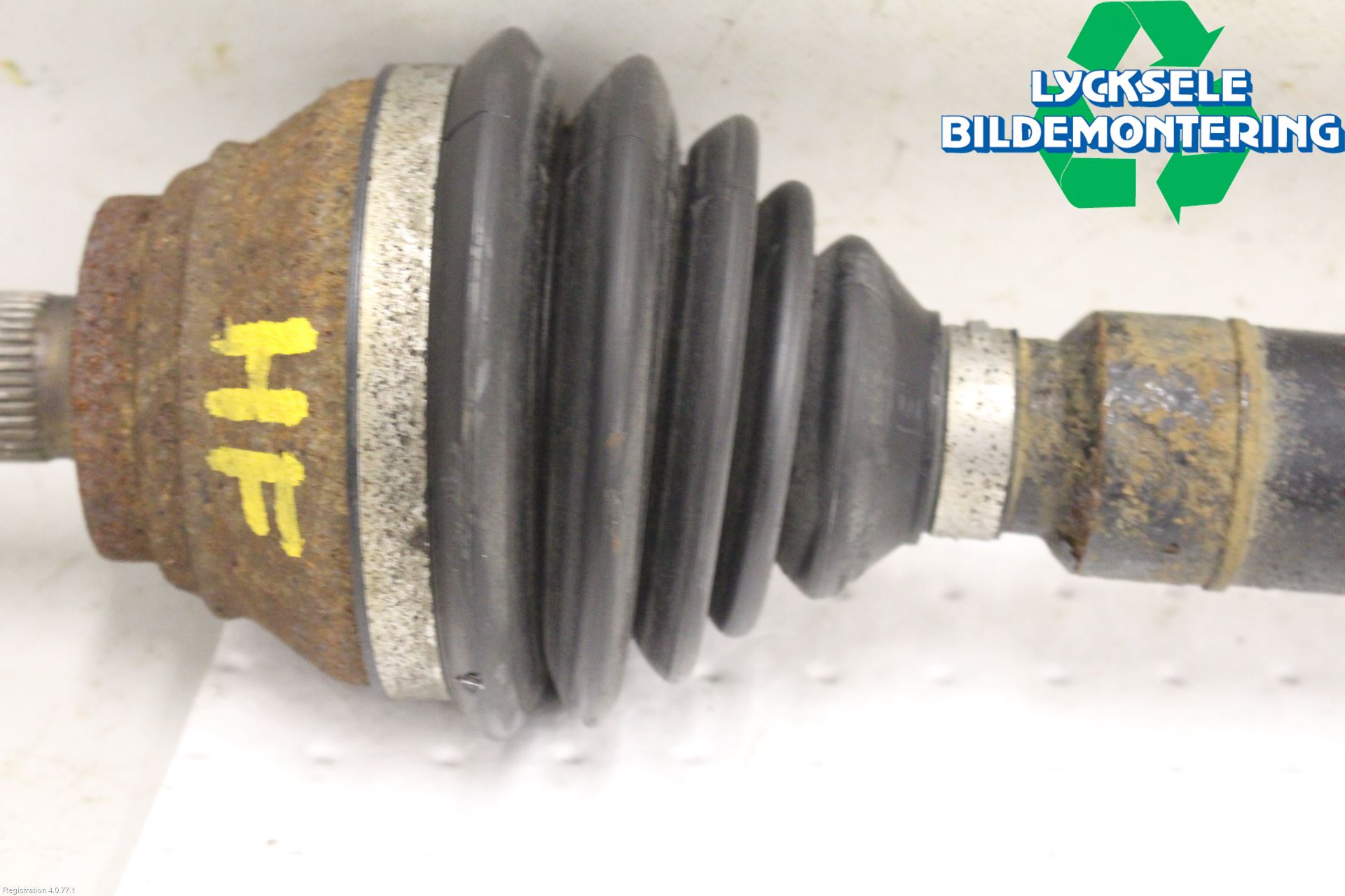 Audi Q3 8U 12-18 Drivaxel Fram Höger