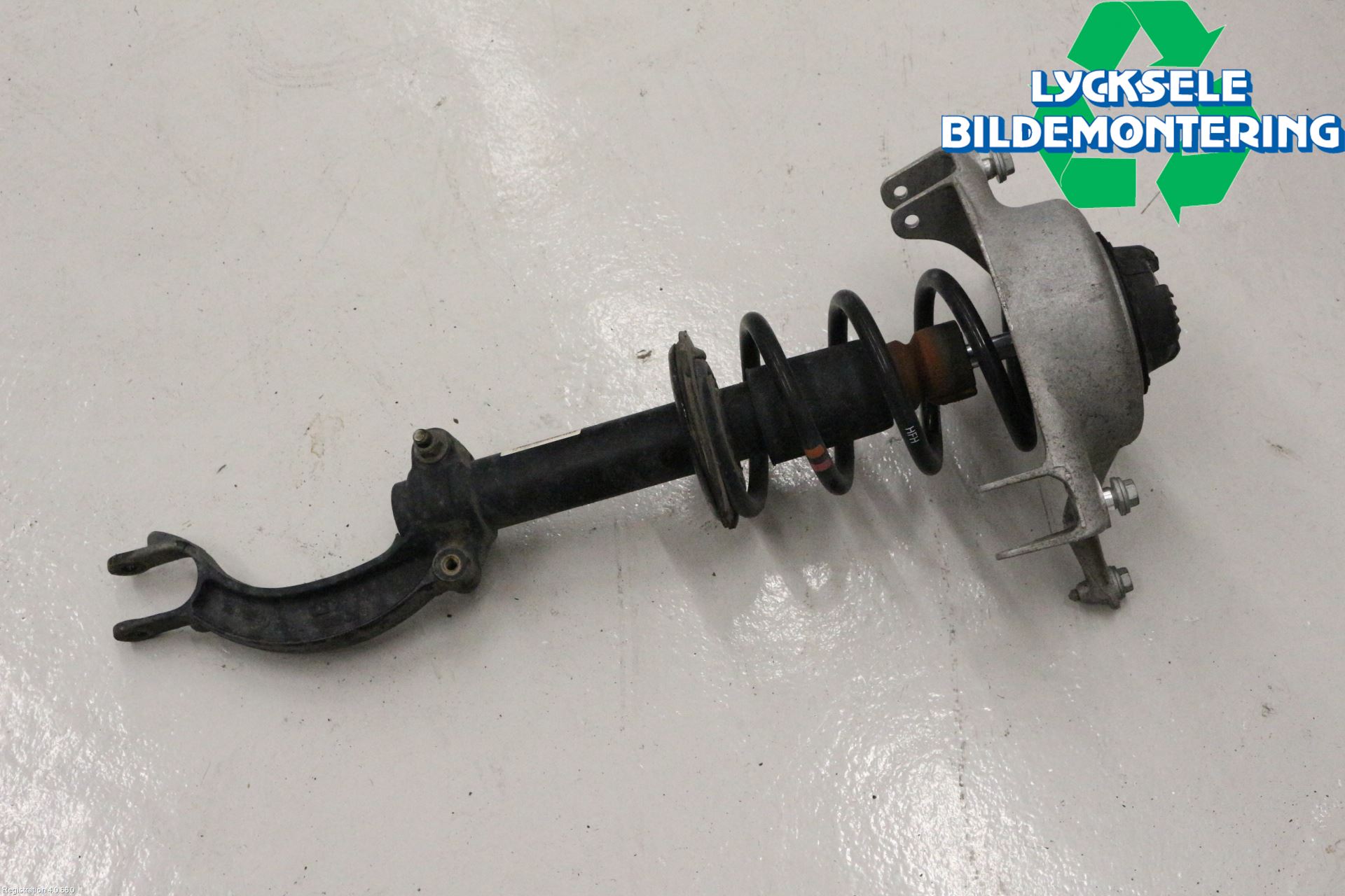 Audi A4 12-15 Fjäderben Fram Vänster