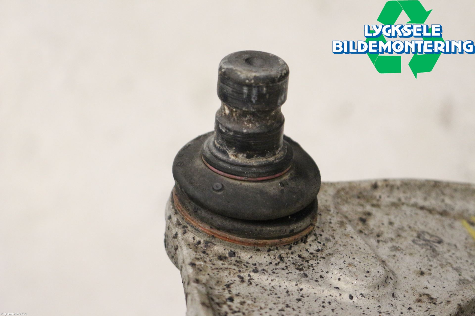 BMW 5 F10/F11/F18 09-17 Bärarm Fram Övre Hö