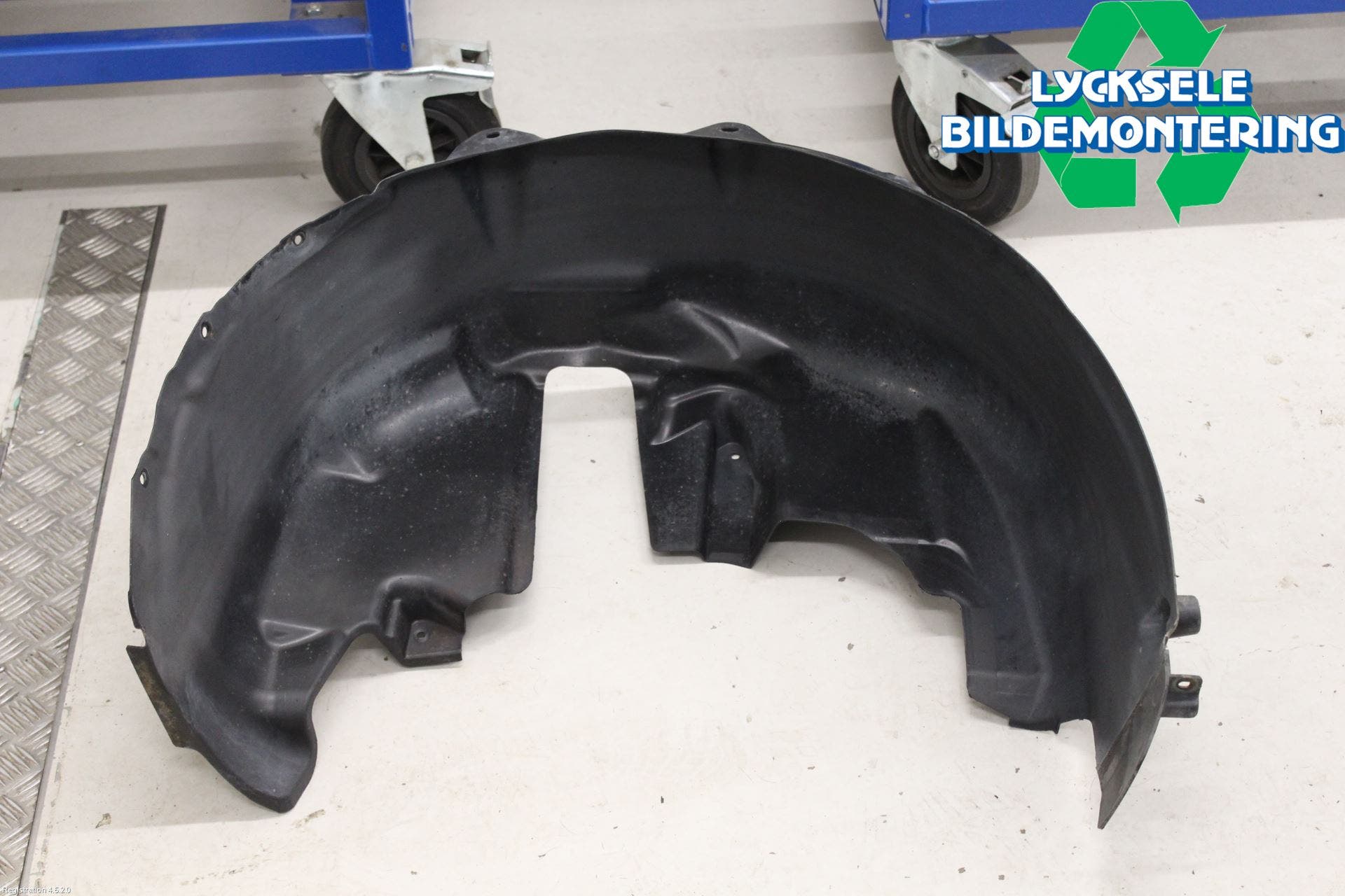 Audi Q2/SQ2 17- Skärm Inner