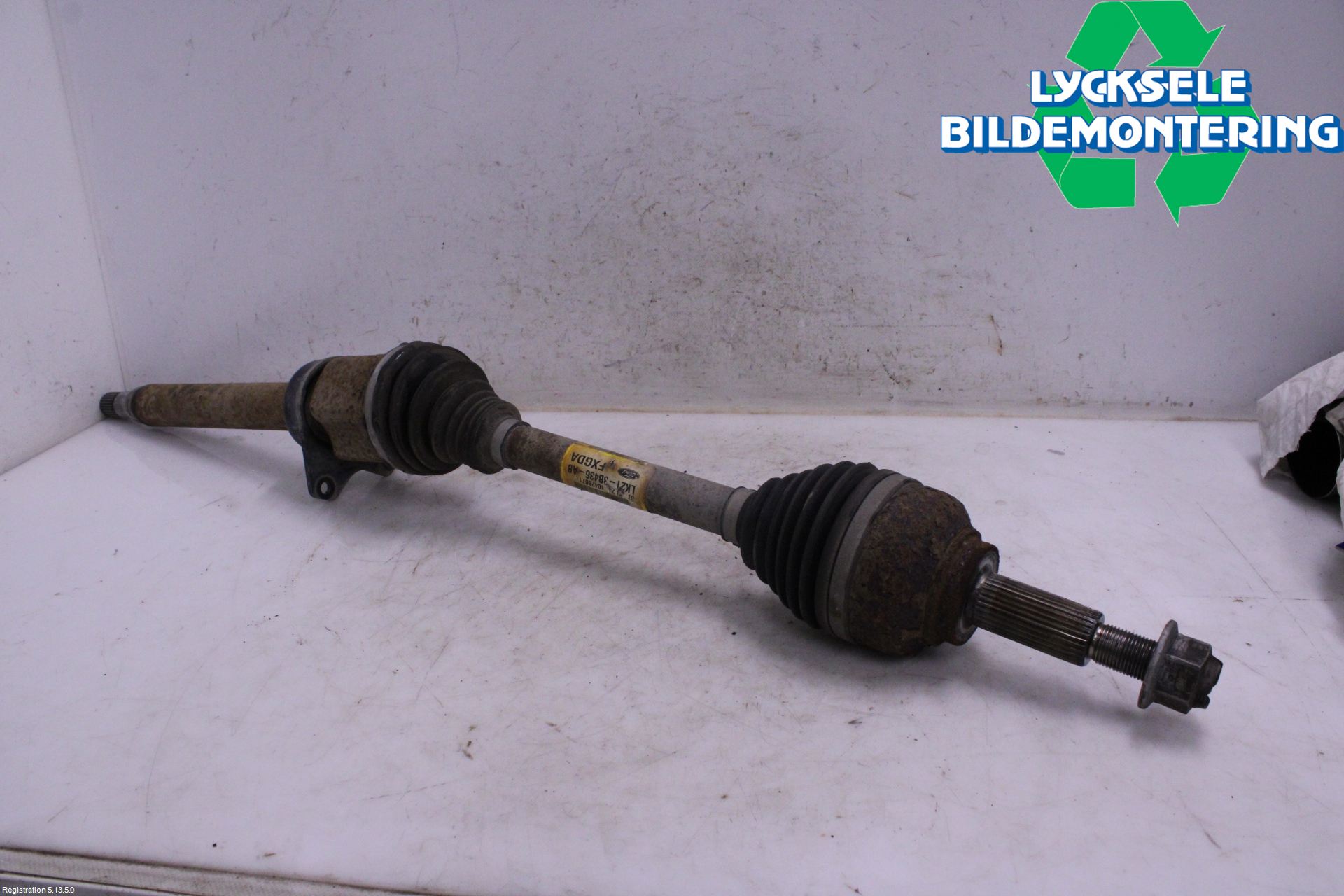 Ford TRANSIT/TOURNEO CUSTOM 13-24 Drivaxel Fram Höger