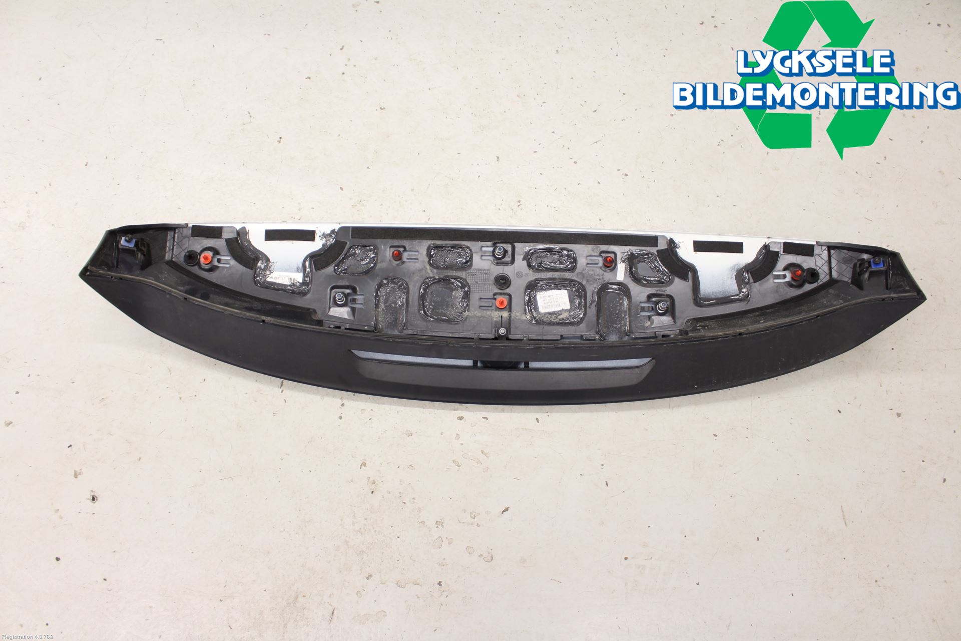 Volkswagen VW T-ROC 18- Spoiler Baklucka