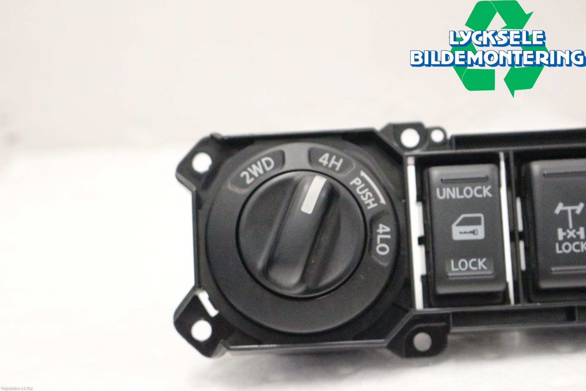 Nissan NAVARA 05-16 Strömställare Fyrhjulsdrift