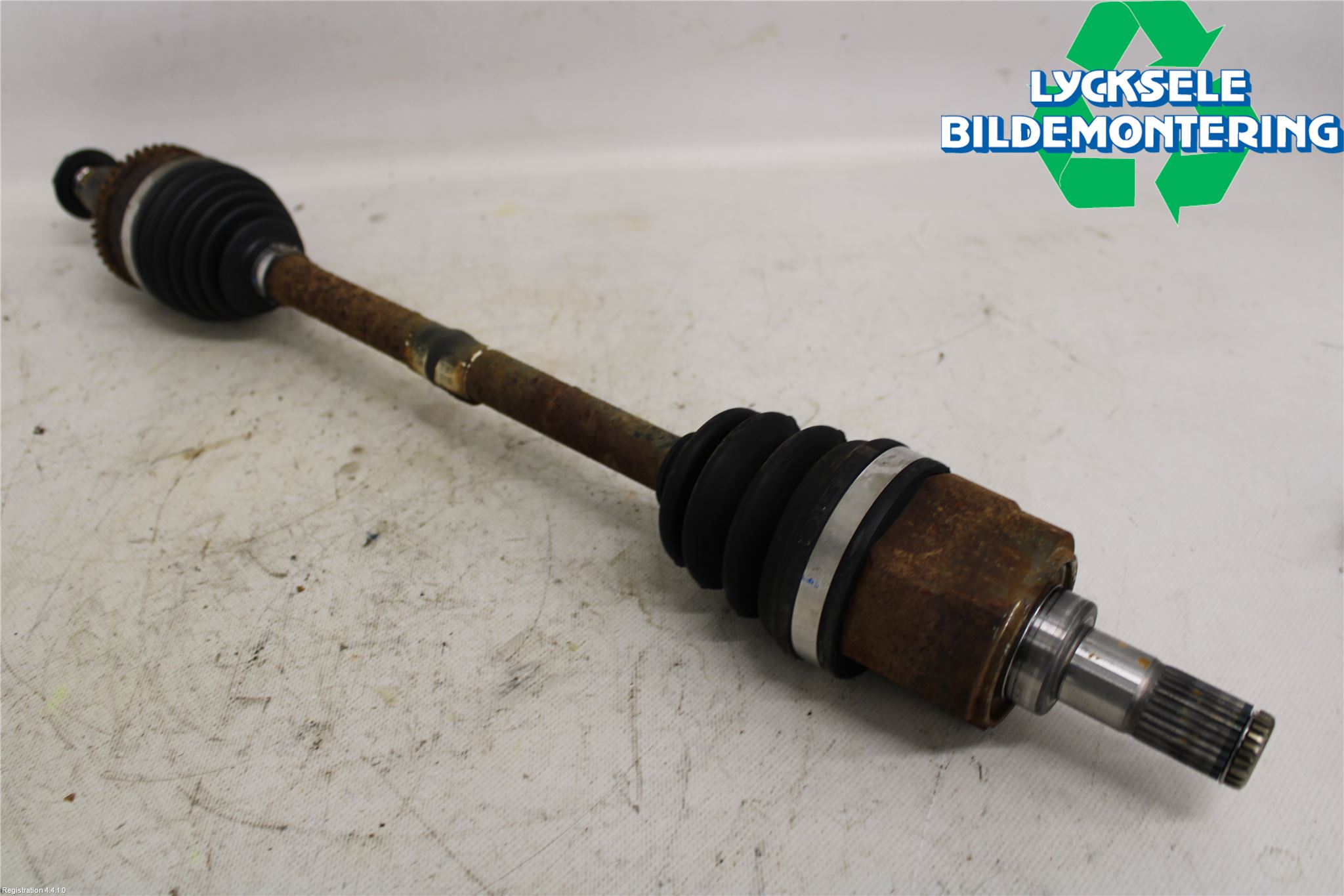 Kia CEED 12-18 Drivaxel Fram Vänster