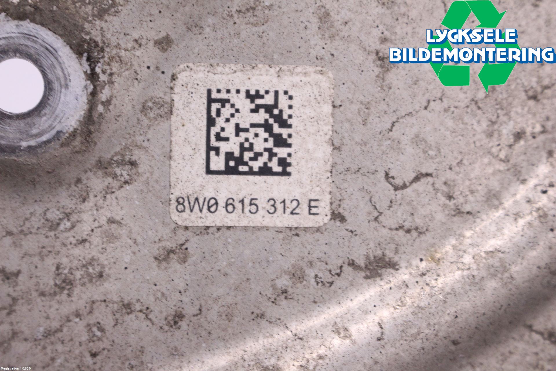 Audi A6 F2/C8 19- Bromssköld Fram