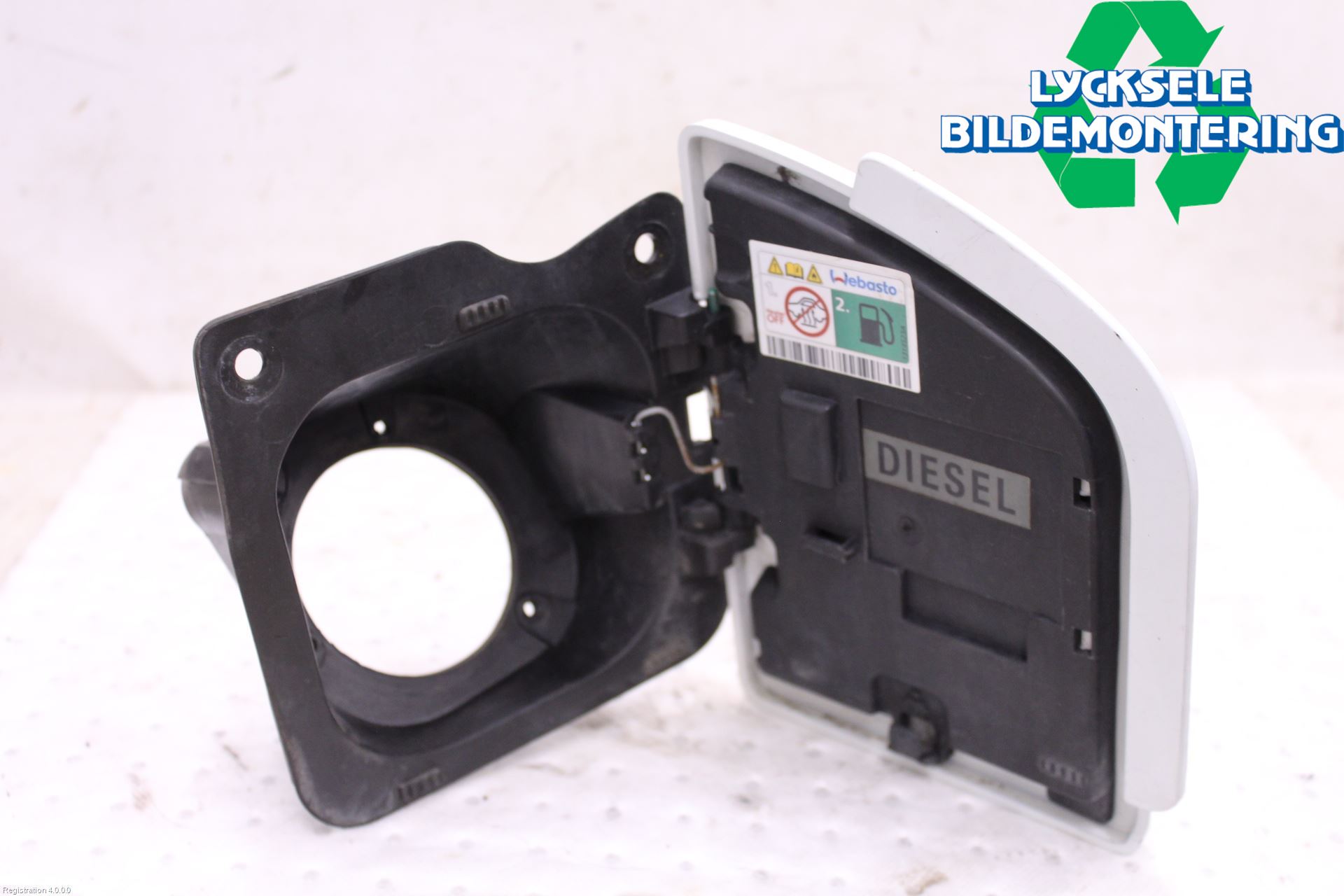 Nissan NV400 12-24 Tanklucka
