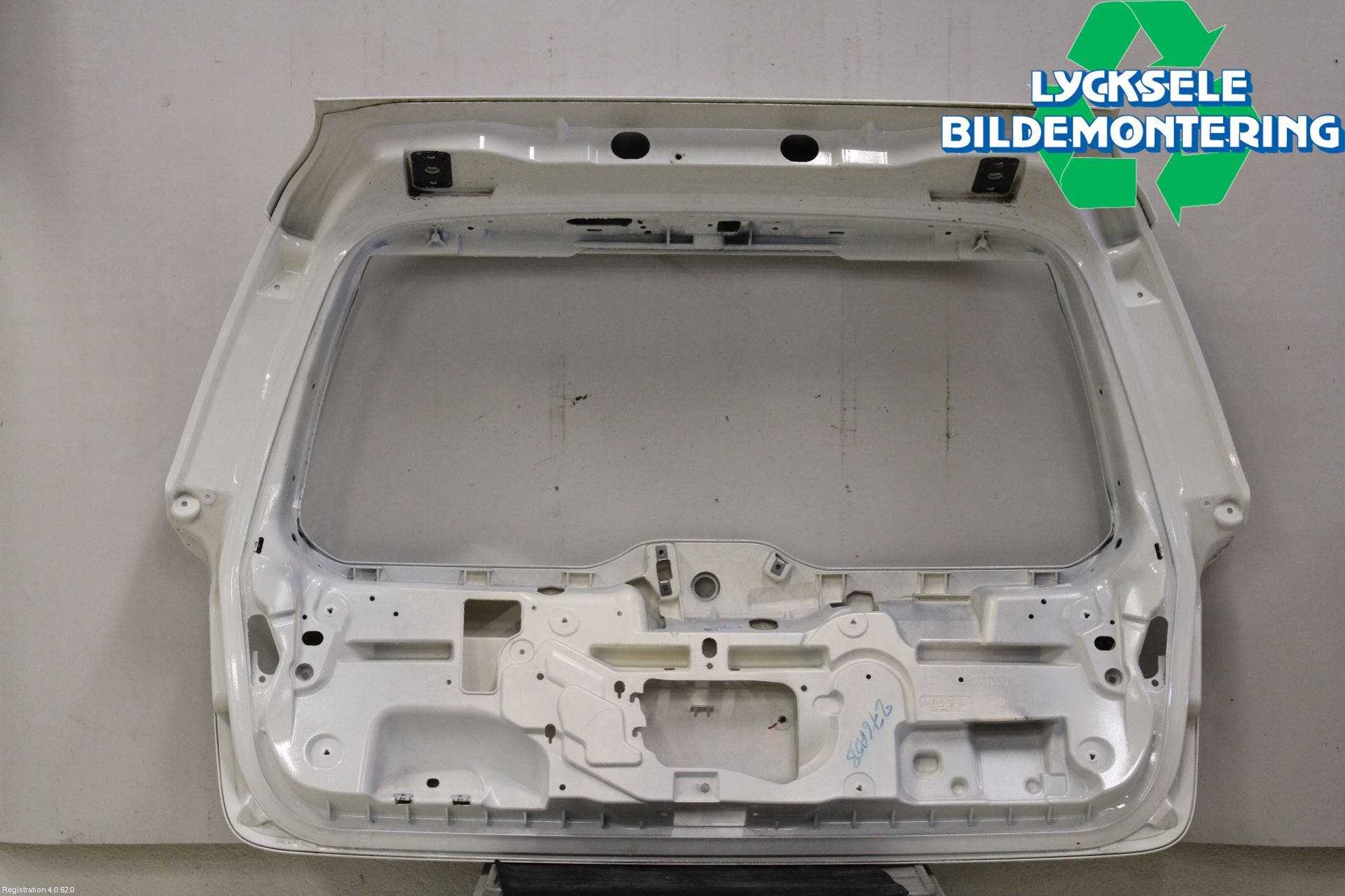 Volvo XC70 14-16 Baklucka Kombi