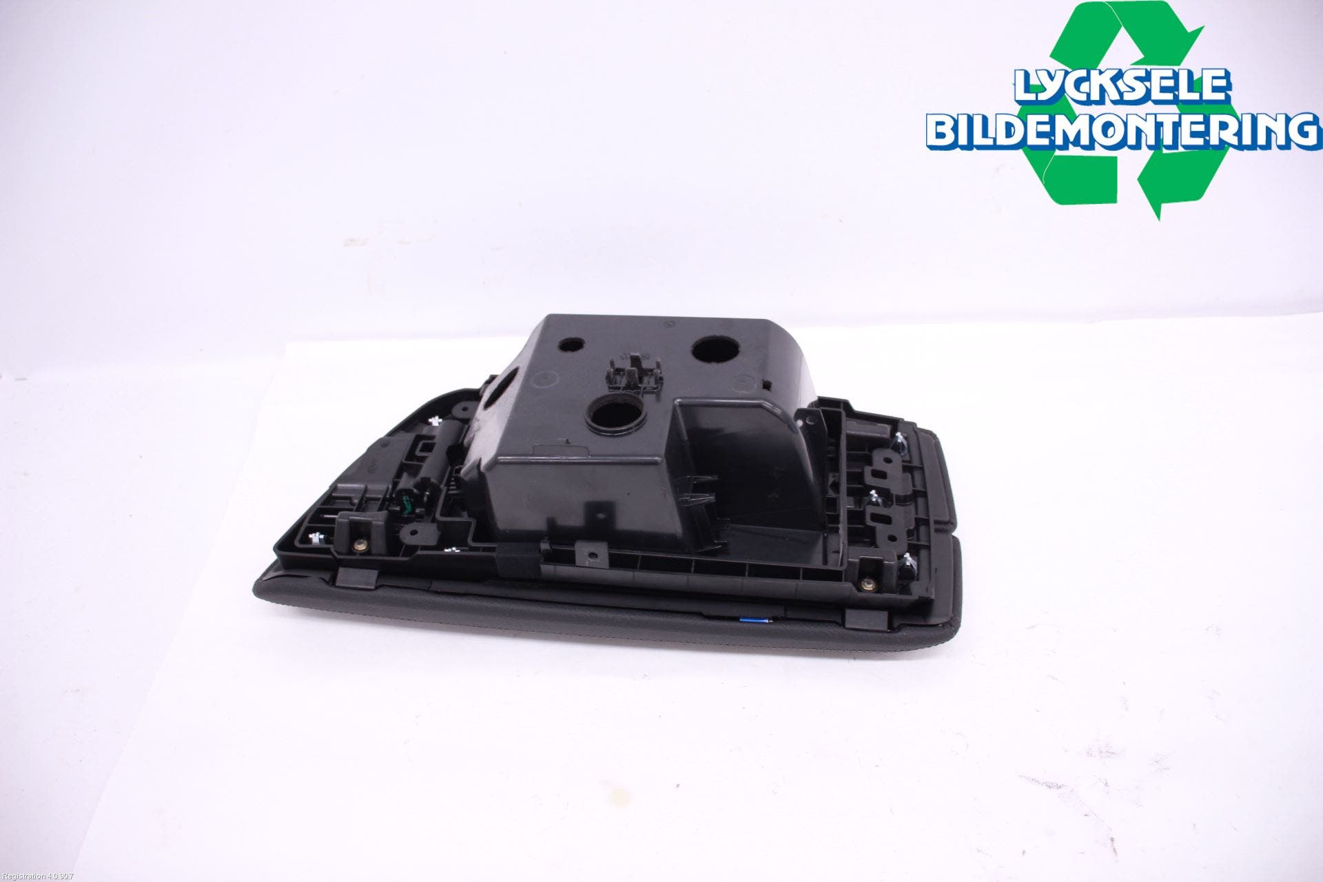 BMW 5 G30/G31/F90 17-23 Inredning Armstöd