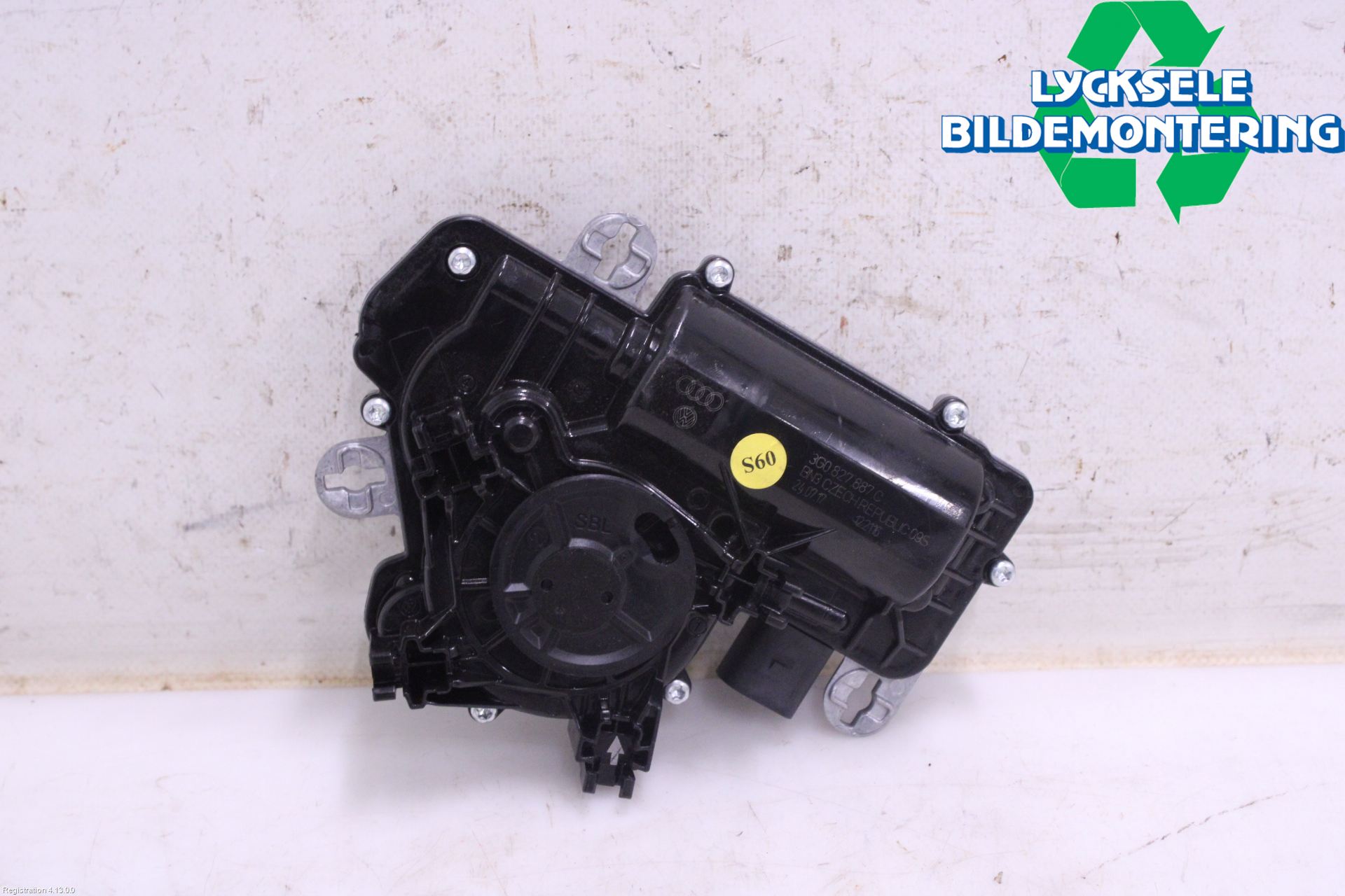 Volkswagen VW TIGUAN 16-24 Bakluckeöppnare Automatisk