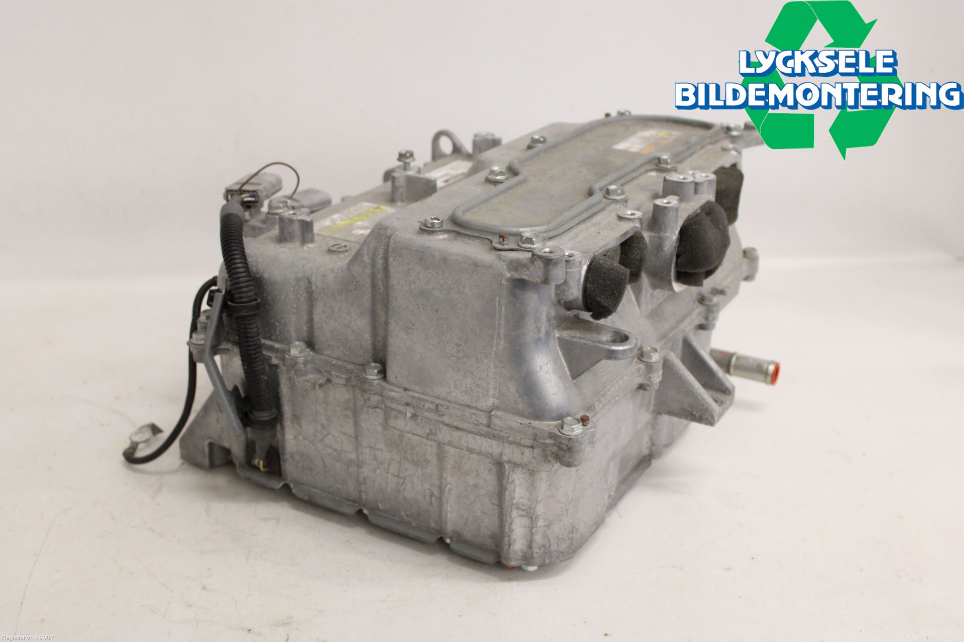 Mitsubishi OUTLANDER 13-21 Hybridconverter