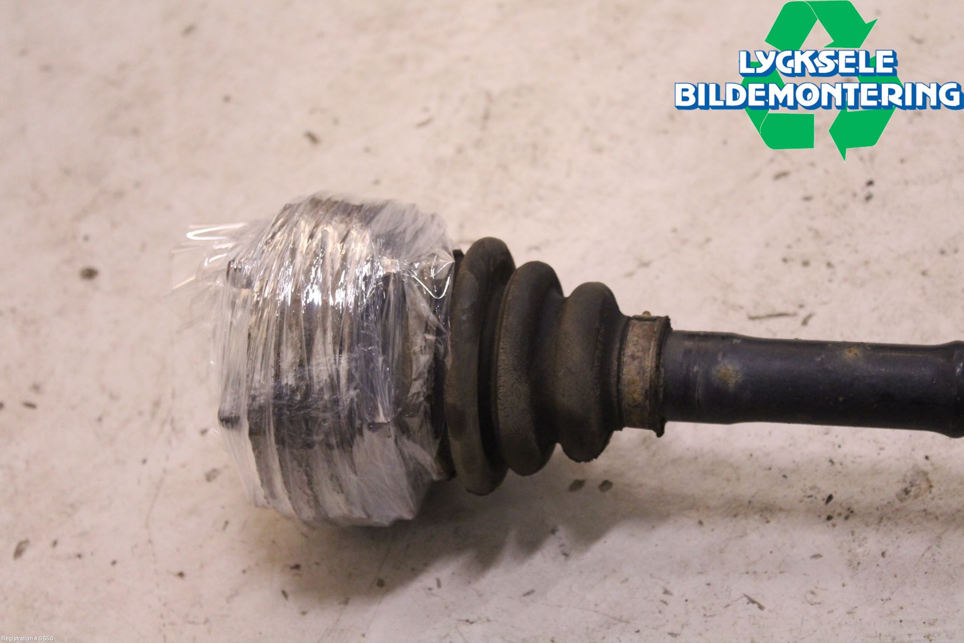 BMW X1 E84 10-15 Drivaxel Bak Vänster