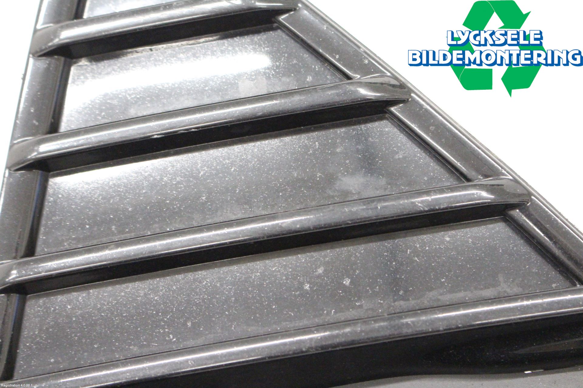 Ford FOCUS 11-14 Stötfångardel Fram Vä