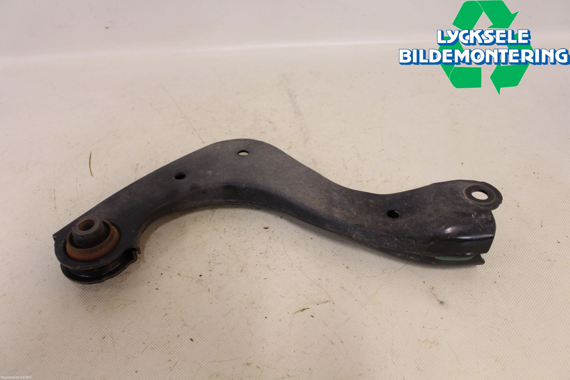 Toyota C-HR 16-23 Bärarm Bak Höger