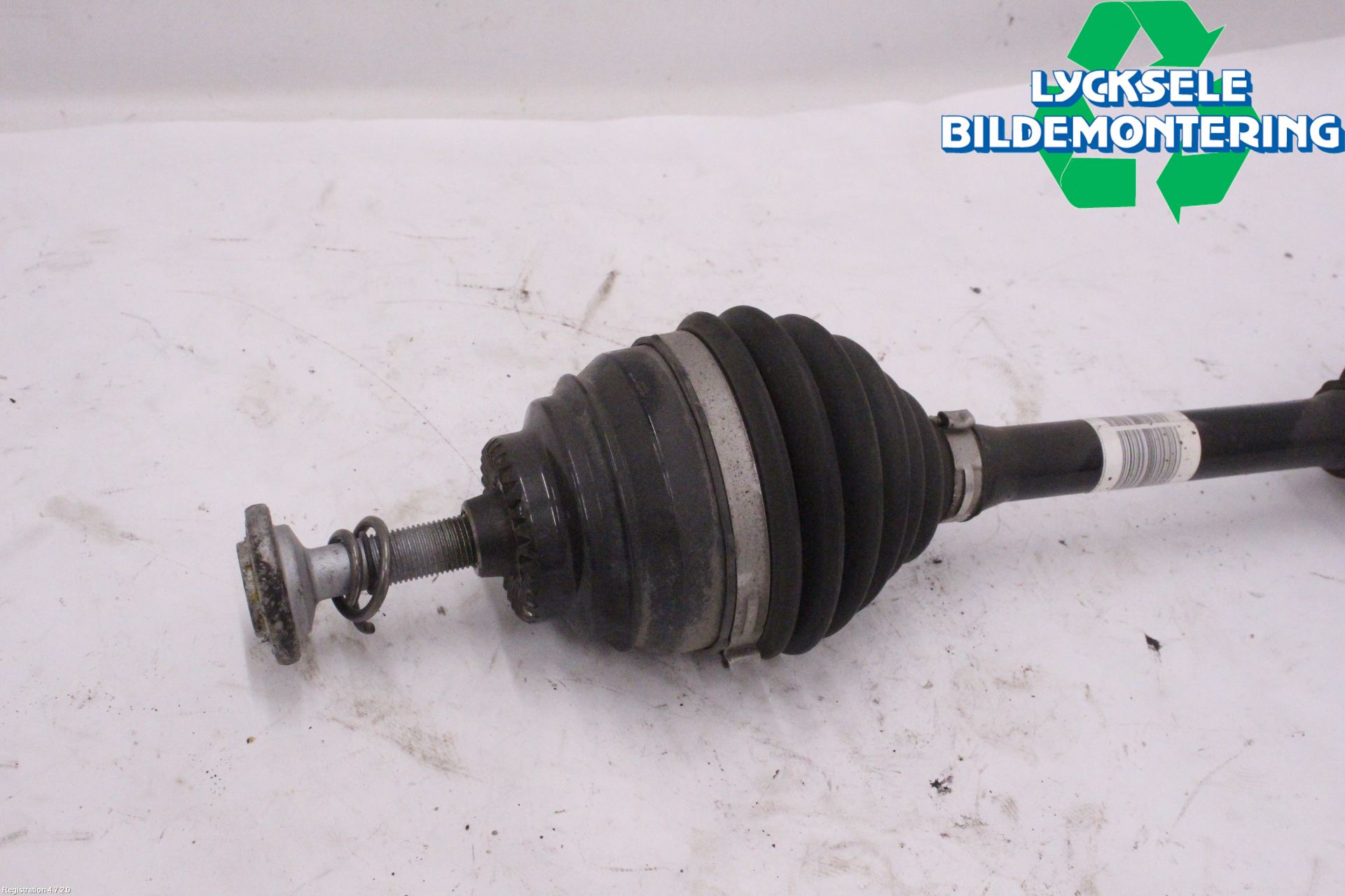 Mini COOPER CLUBMAN F54 16- Drivaxel Fram Vänster