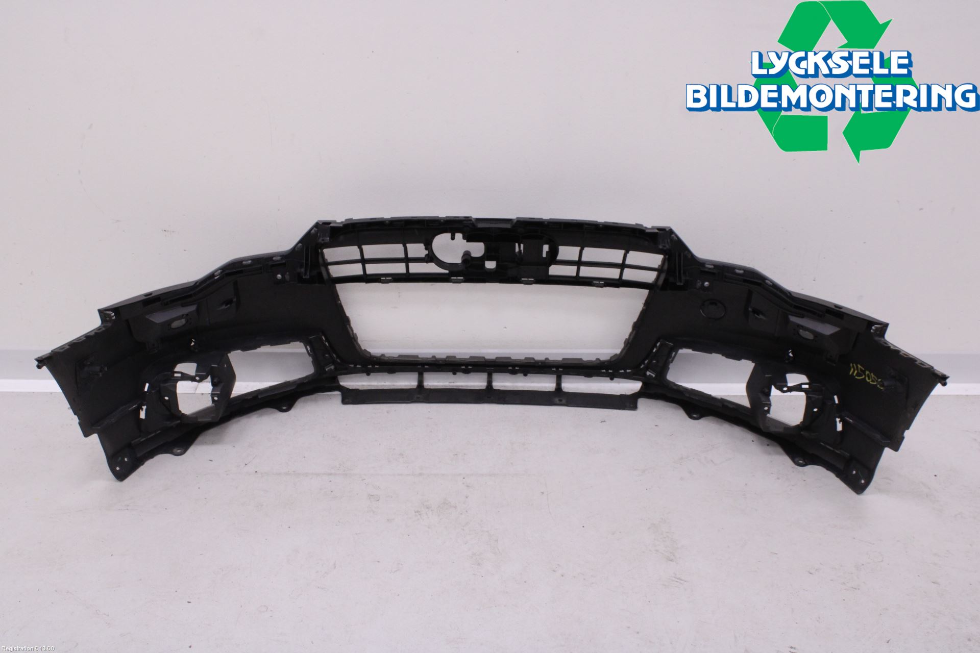 Audi A6 ALLROAD 12-18 Stötfångarbeklädnad Fram