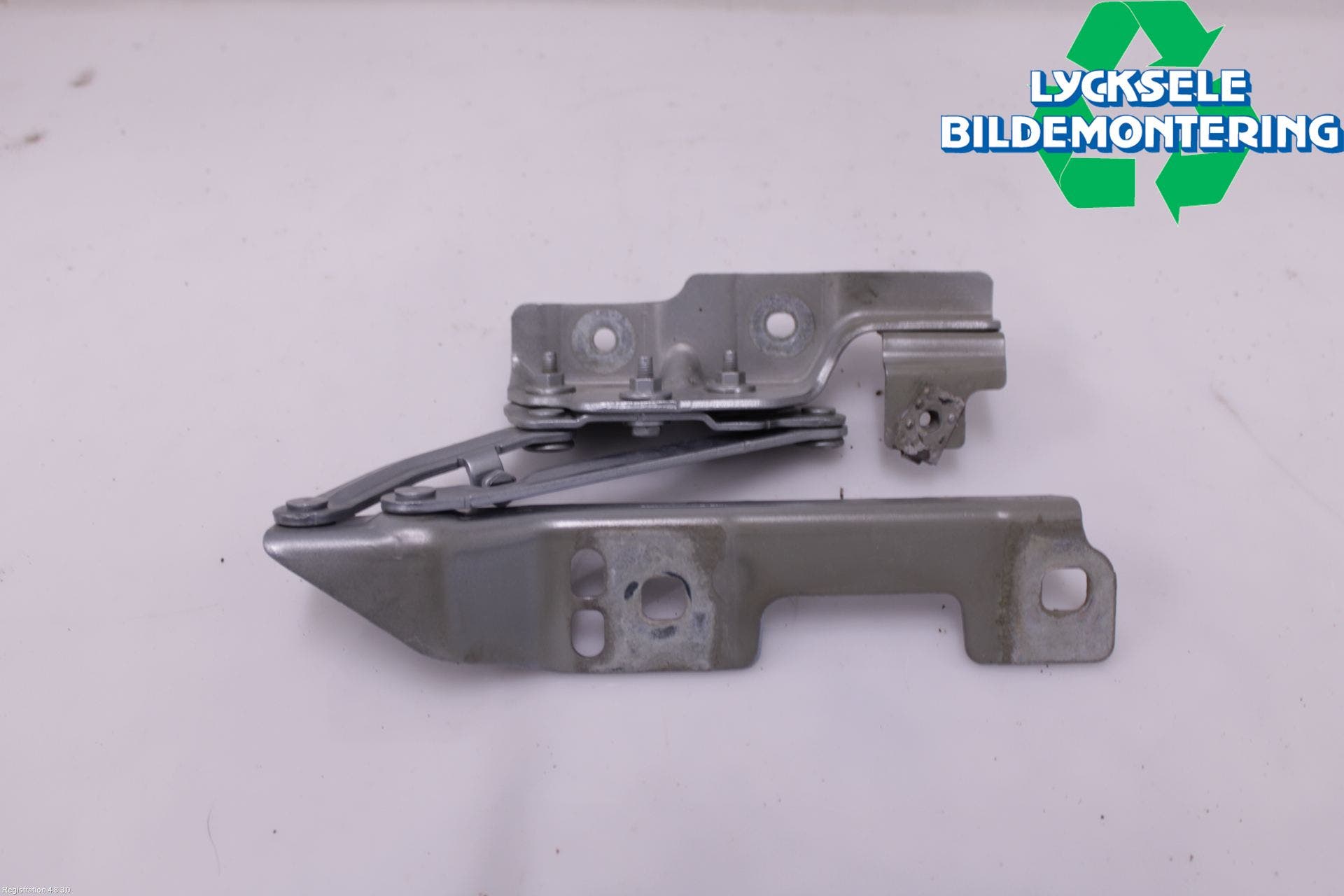 Opel ASTRA J 10-15 Huvgångjärn