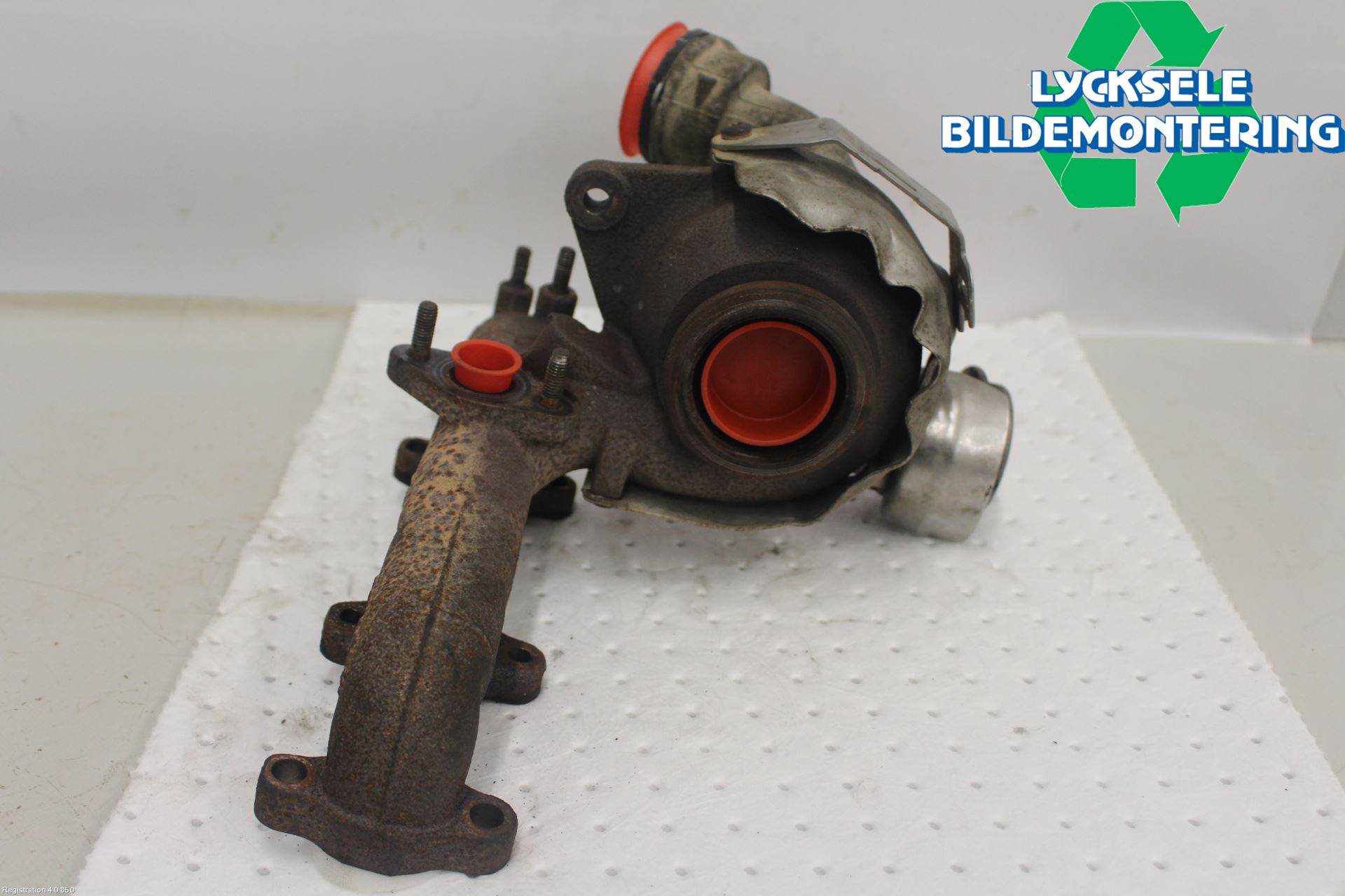 Volkswagen VW CADDY      04-10 Turboaggregat
