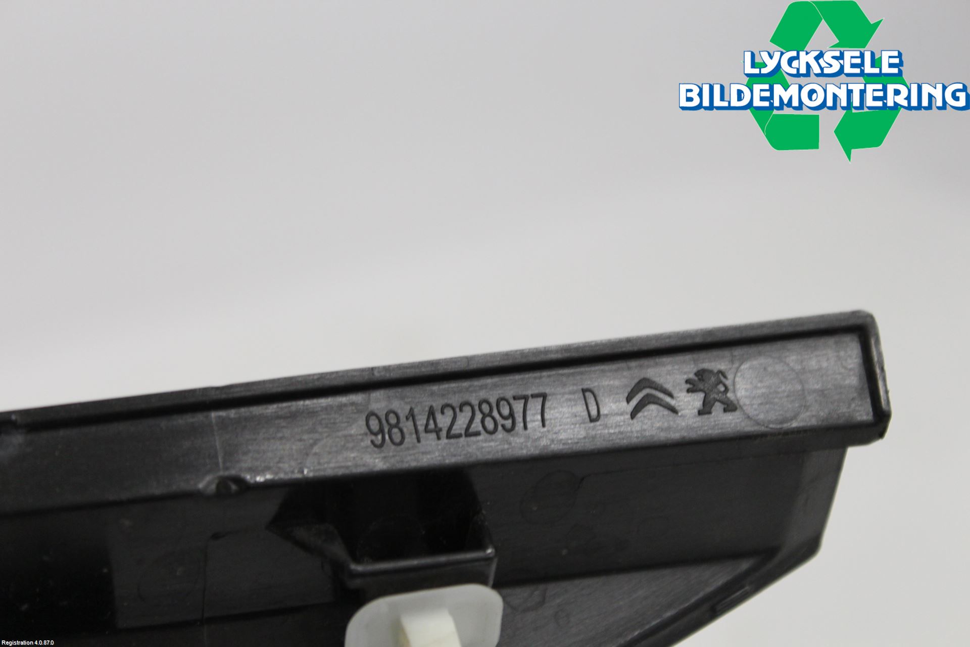 Peugeot 5008 17-24 List Framskärm Hö