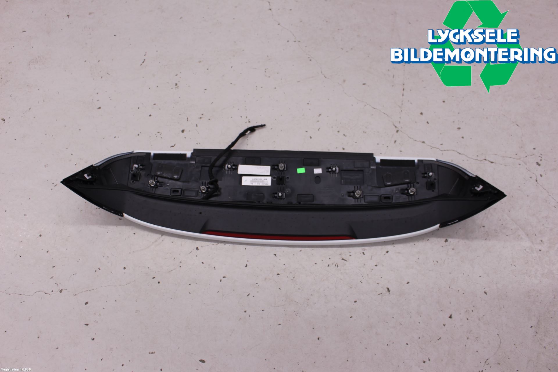 Volkswagen VW GOLF / E-GOLF VIII 20- Spoiler Baklucka