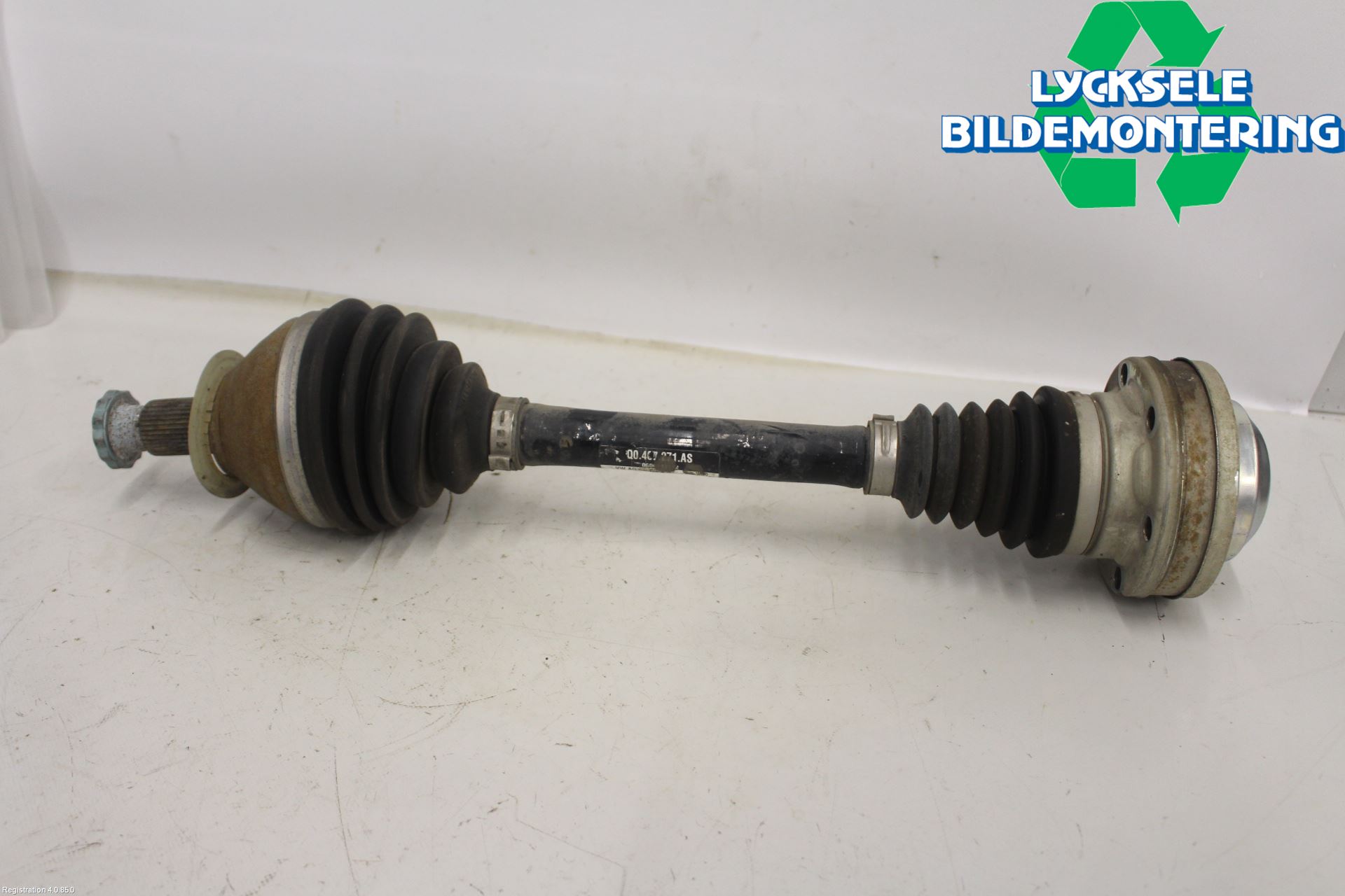 Volkswagen VW T-CROSS 19- Drivaxel Fram Vänster