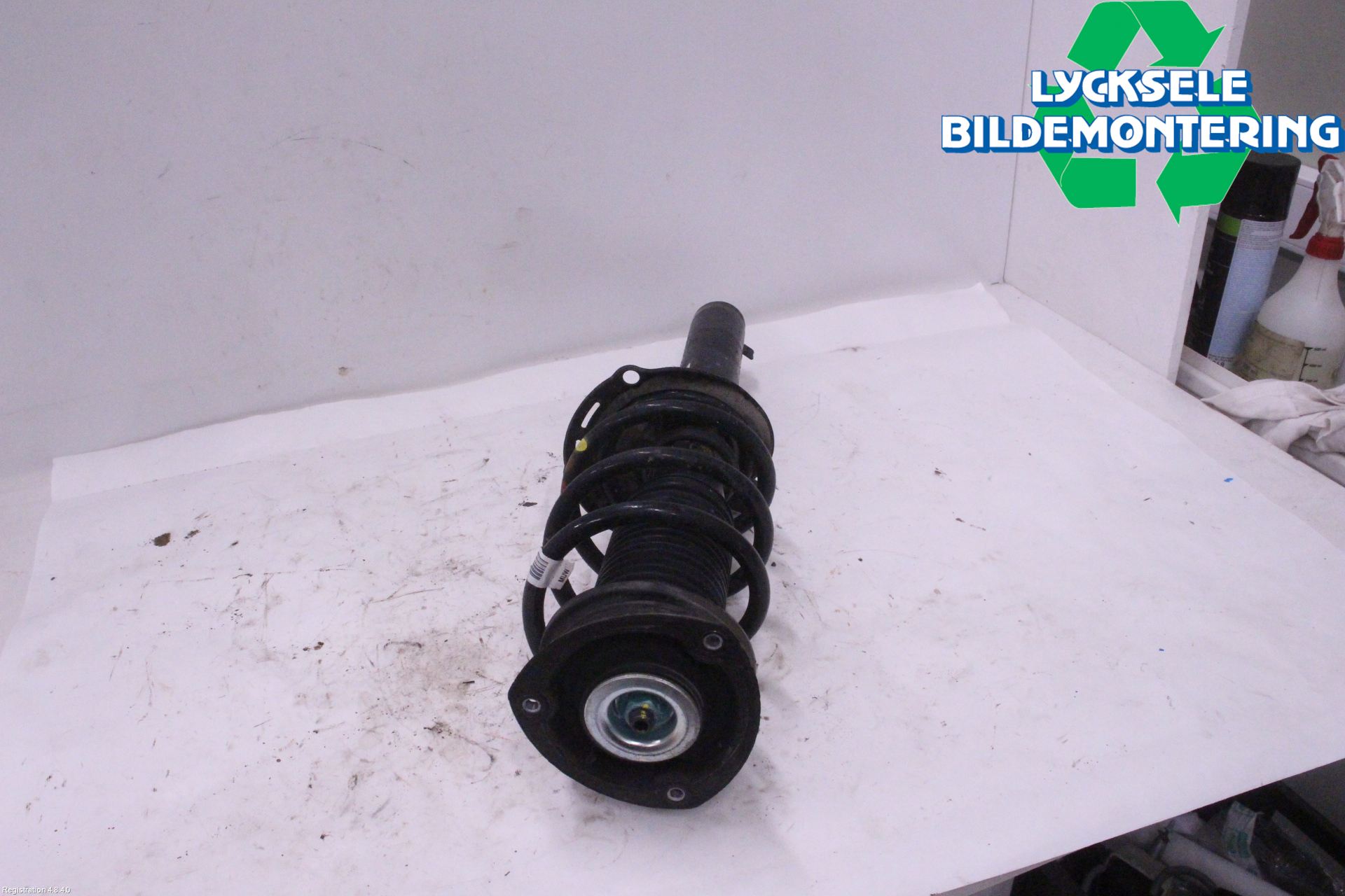 Skoda KODIAQ 17-24 Fjäderben Fram Höger