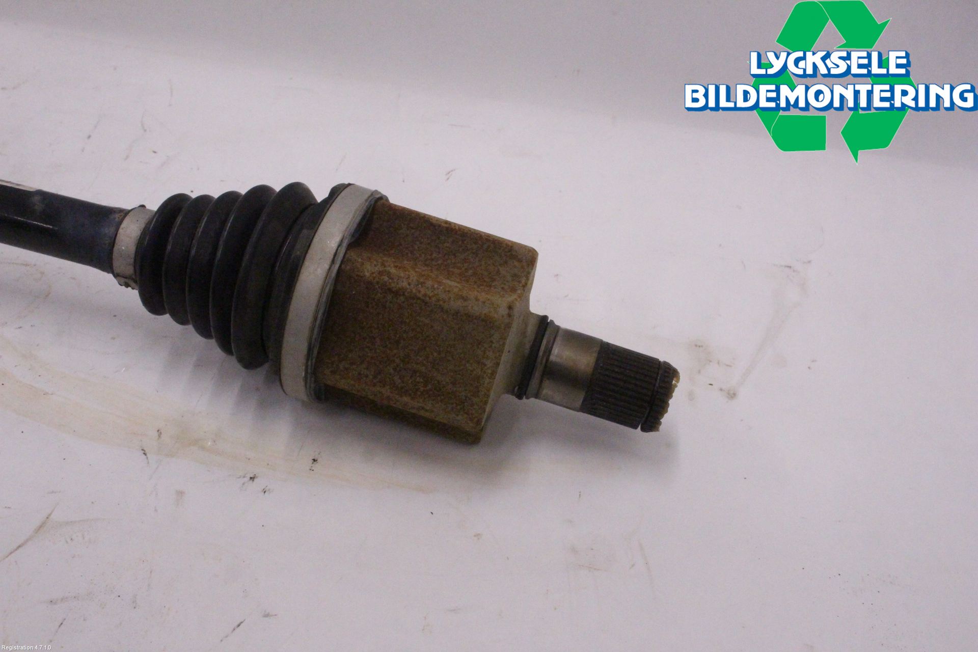 Volkswagen VW CADDY 21- Drivaxel Fram Vänster
