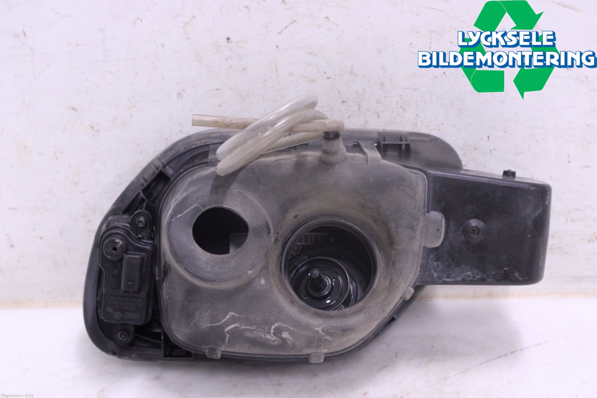 Volkswagen VW PASSAT 15-19 Tanklucka