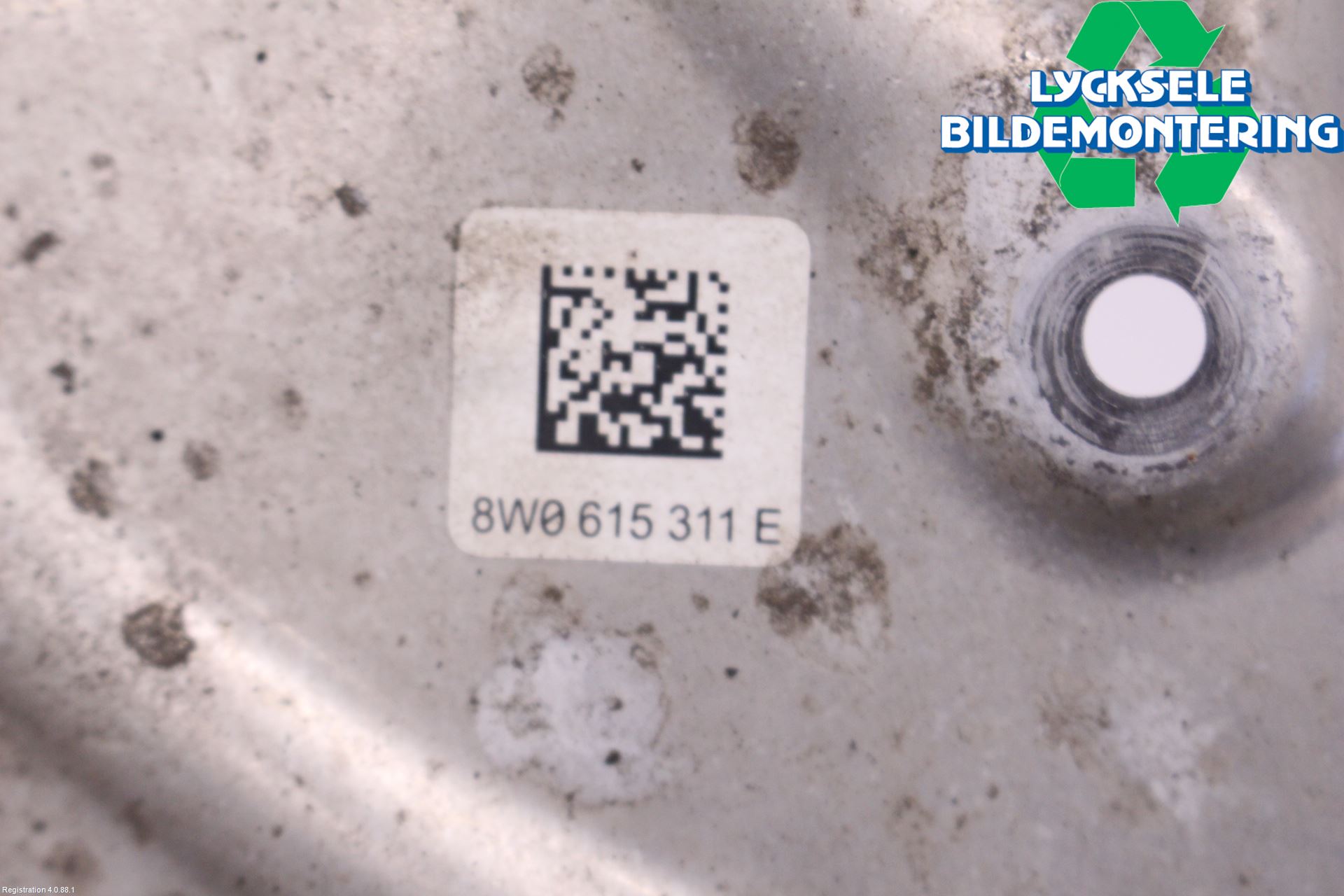 Audi A6 F2/C8 19- Bromssköld Fram